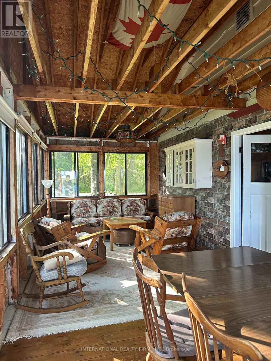 98 Mcleish Drive, Kawartha Lakes, Ontario  L0K 1W0 - Photo 4 - X12548520