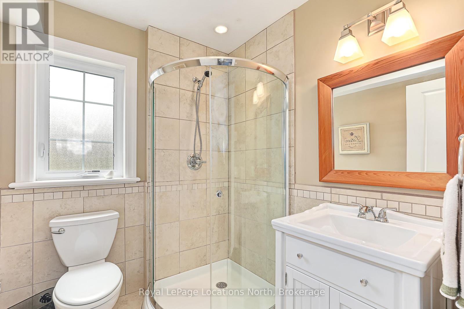 213 Camperdown Road, Blue Mountains, Ontario  N0H 1J0 - Photo 10 - X12548562