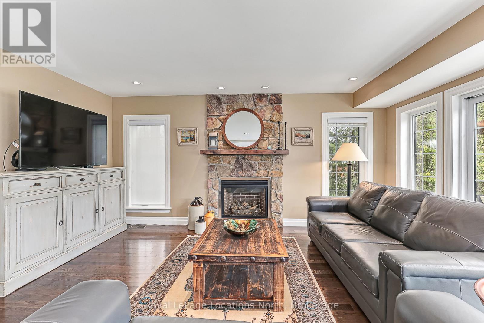 213 Camperdown Road, Blue Mountains, Ontario  N0H 1J0 - Photo 14 - X12548562