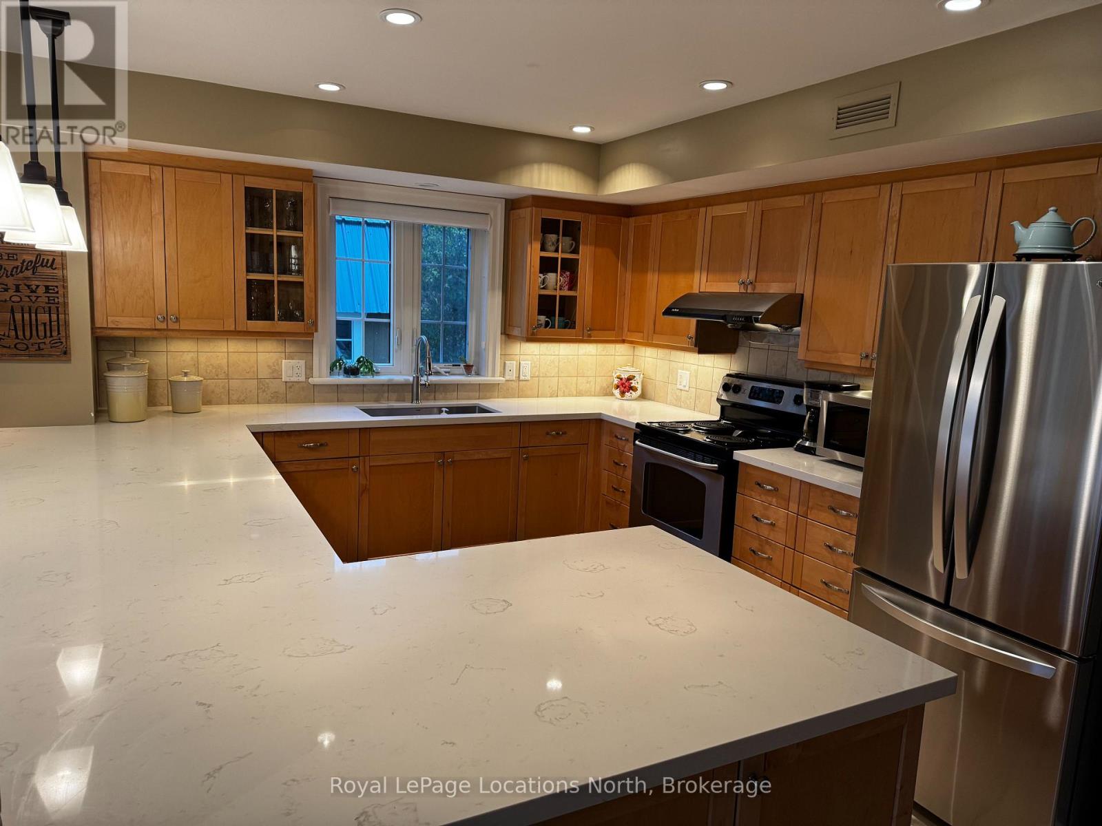 213 Camperdown Road, Blue Mountains, Ontario  N0H 1J0 - Photo 19 - X12548562