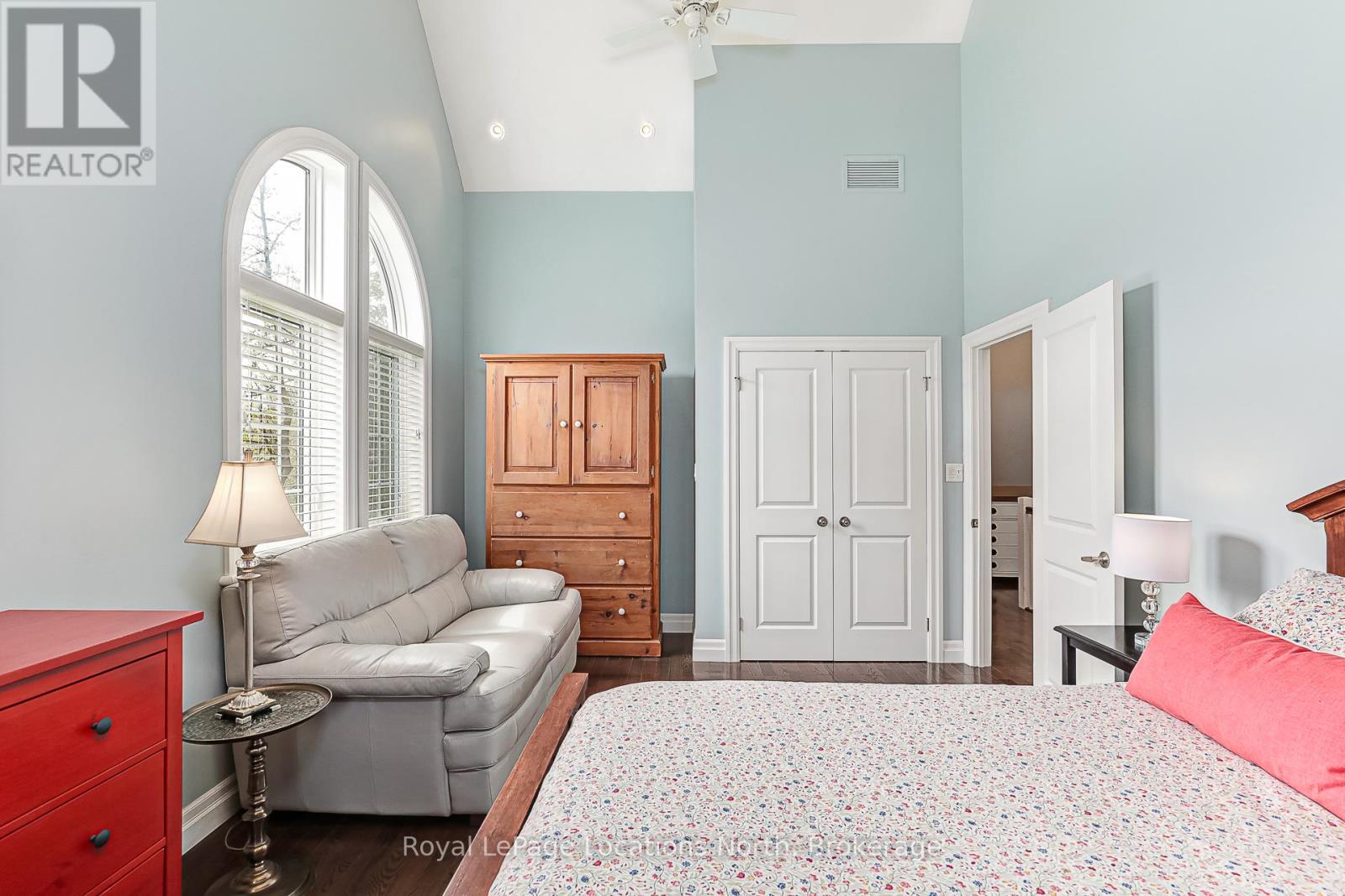 213 Camperdown Road, Blue Mountains, Ontario  N0H 1J0 - Photo 28 - X12548562