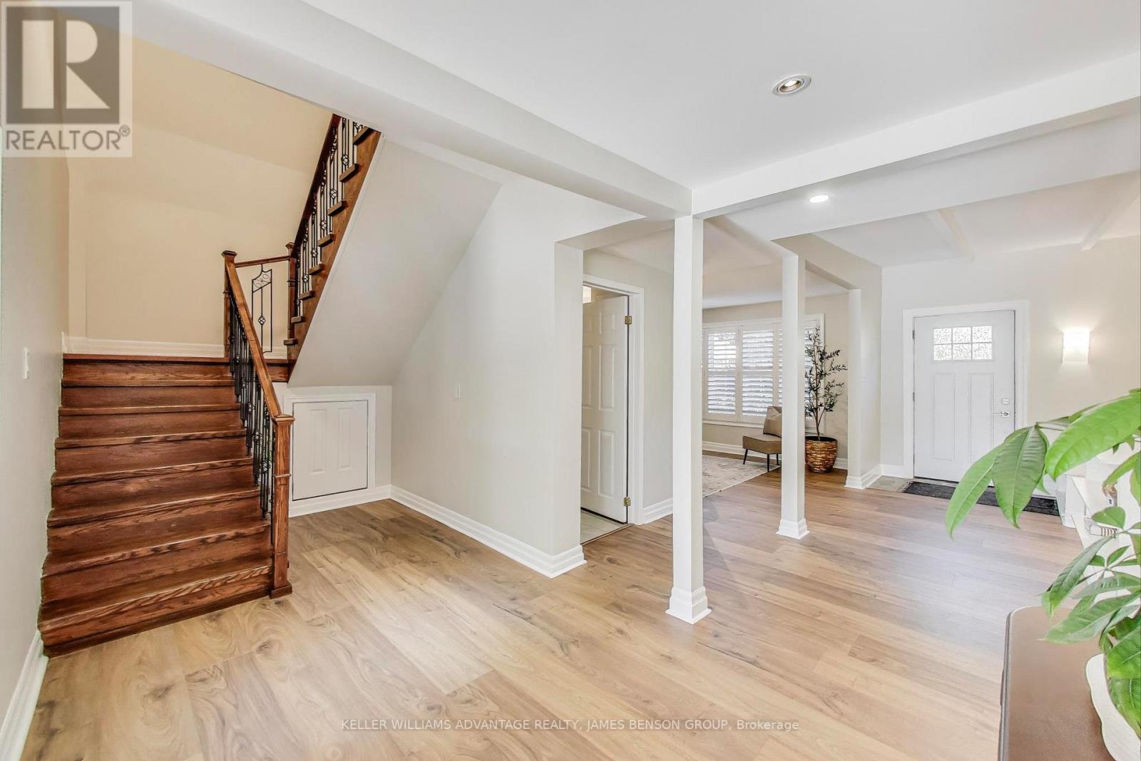 1188 Mineola Gardens, Mississauga, Ontario  L5G 3X9 - Photo 6 - W12509892