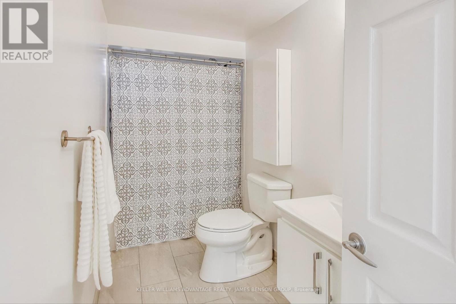 1188 Mineola Gardens, Mississauga, Ontario  L5G 3X9 - Photo 8 - W12509892