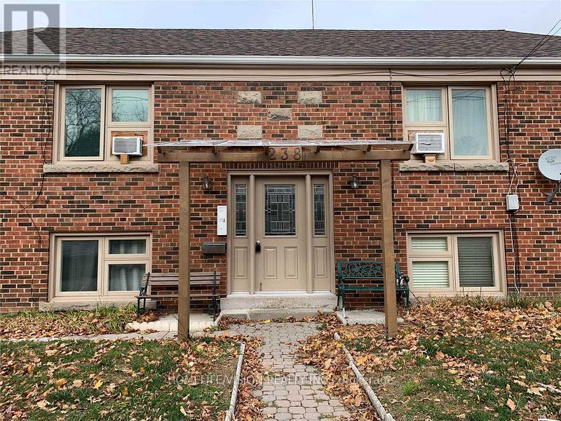 3 - 238 GLEBEMOUNT AVENUE, Toronto, Ontario