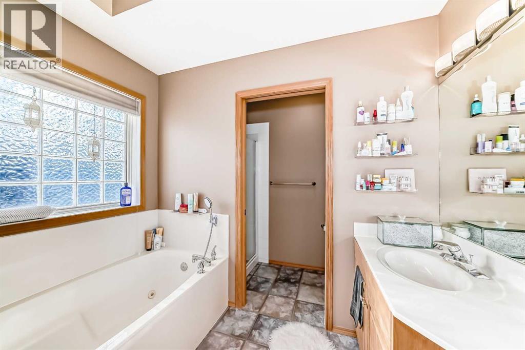 1619 Thorburn Drive Se, Airdrie, Alberta  T4A 2C6 - Photo 29 - A2261519