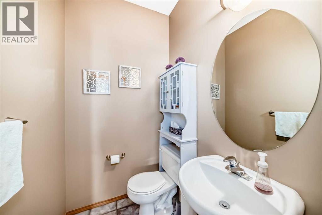 1619 Thorburn Drive Se, Airdrie, Alberta  T4A 2C6 - Photo 22 - A2261519