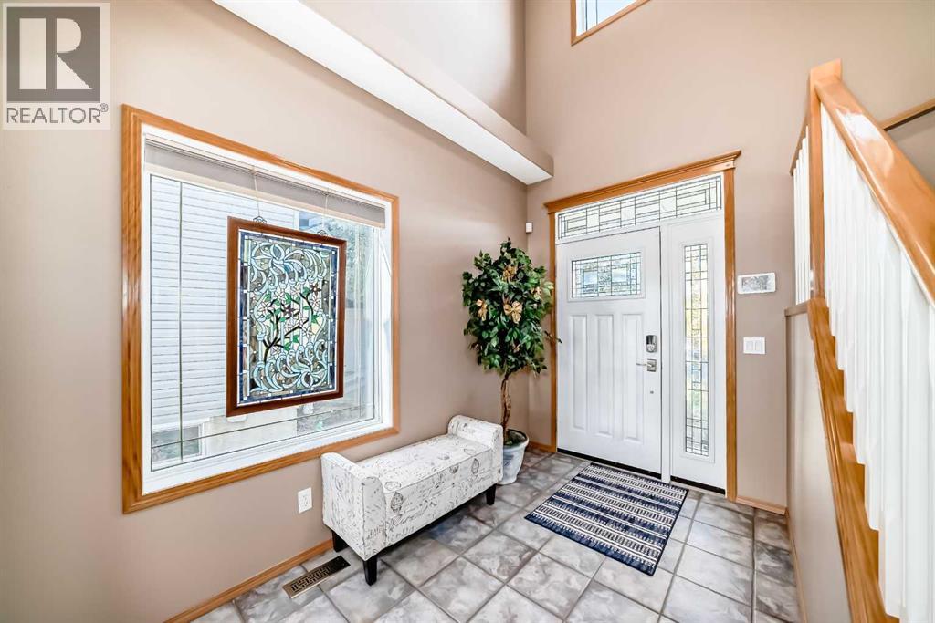 1619 Thorburn Drive Se, Airdrie, Alberta  T4A 2C6 - Photo 4 - A2261519