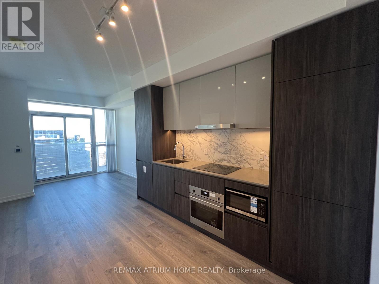 1203 - 8 INTERCHANGE WAY, Vaughan, Ontario