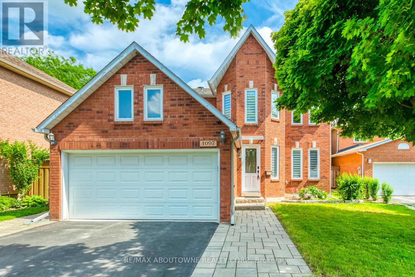 1097 GRANDEUR CRESCENT, Oakville, Ontario