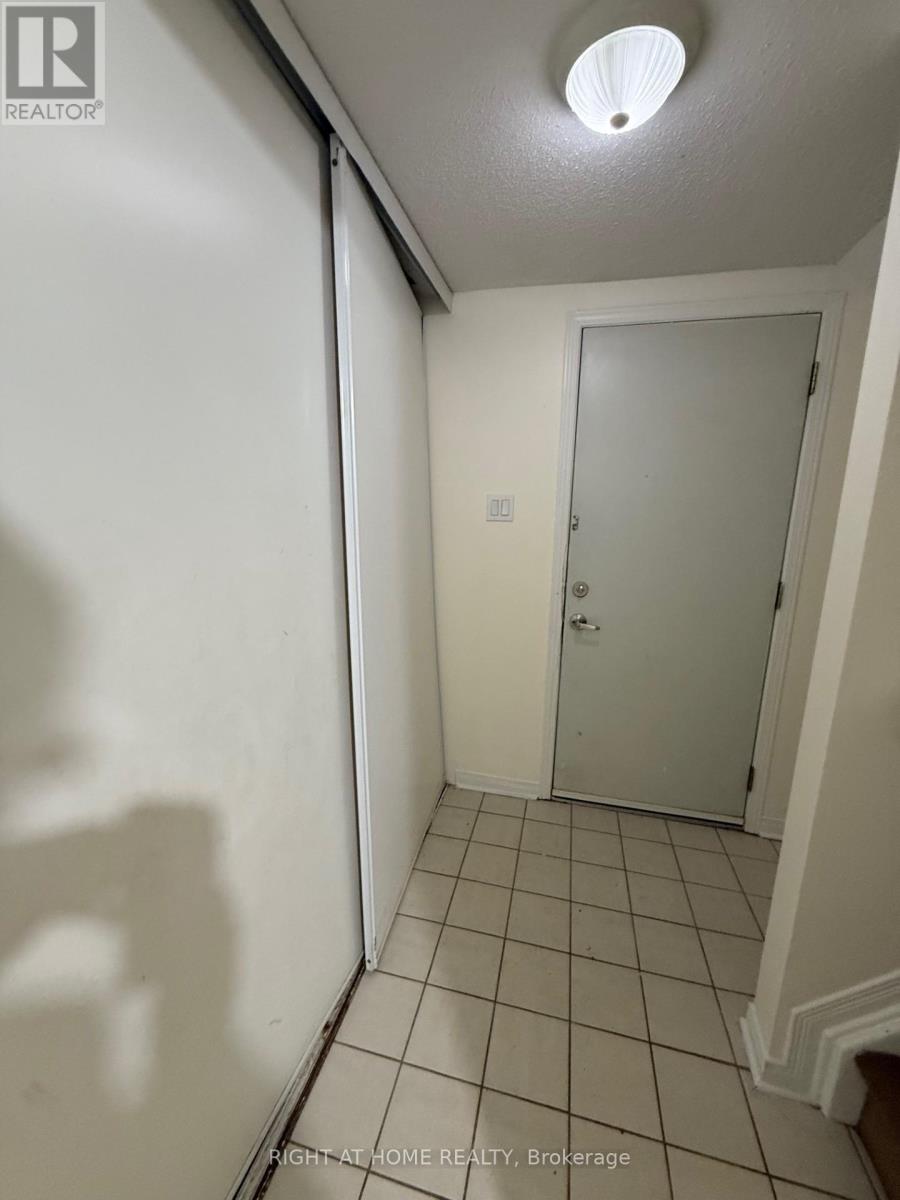 Property at 5 - 3415 UPLANDS DRIVE image 2