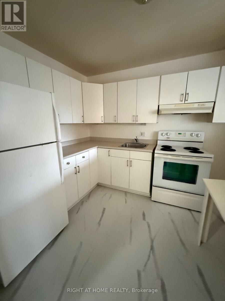 5 - 3415 Uplands Drive, Ottawa, Ontario  K1V 9N3 - Photo 3 - X12438916