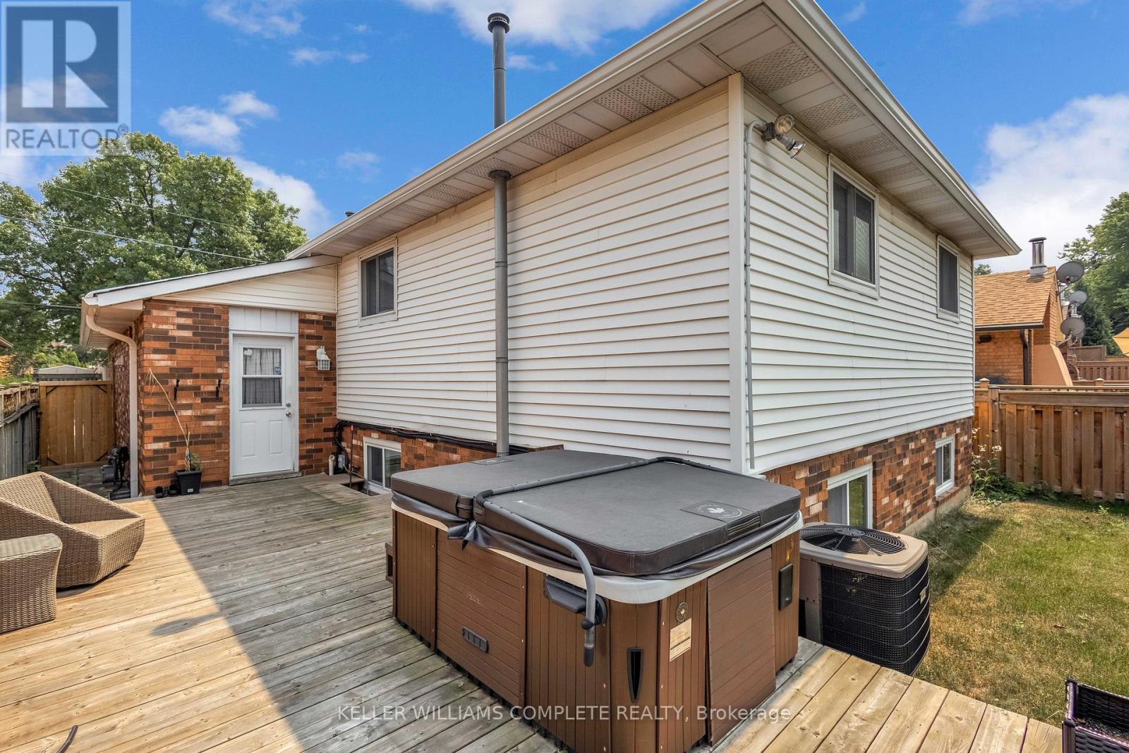 18 Rosewell Street, Hamilton, Ontario  L8W 2L1 - Photo 37 - X12548572