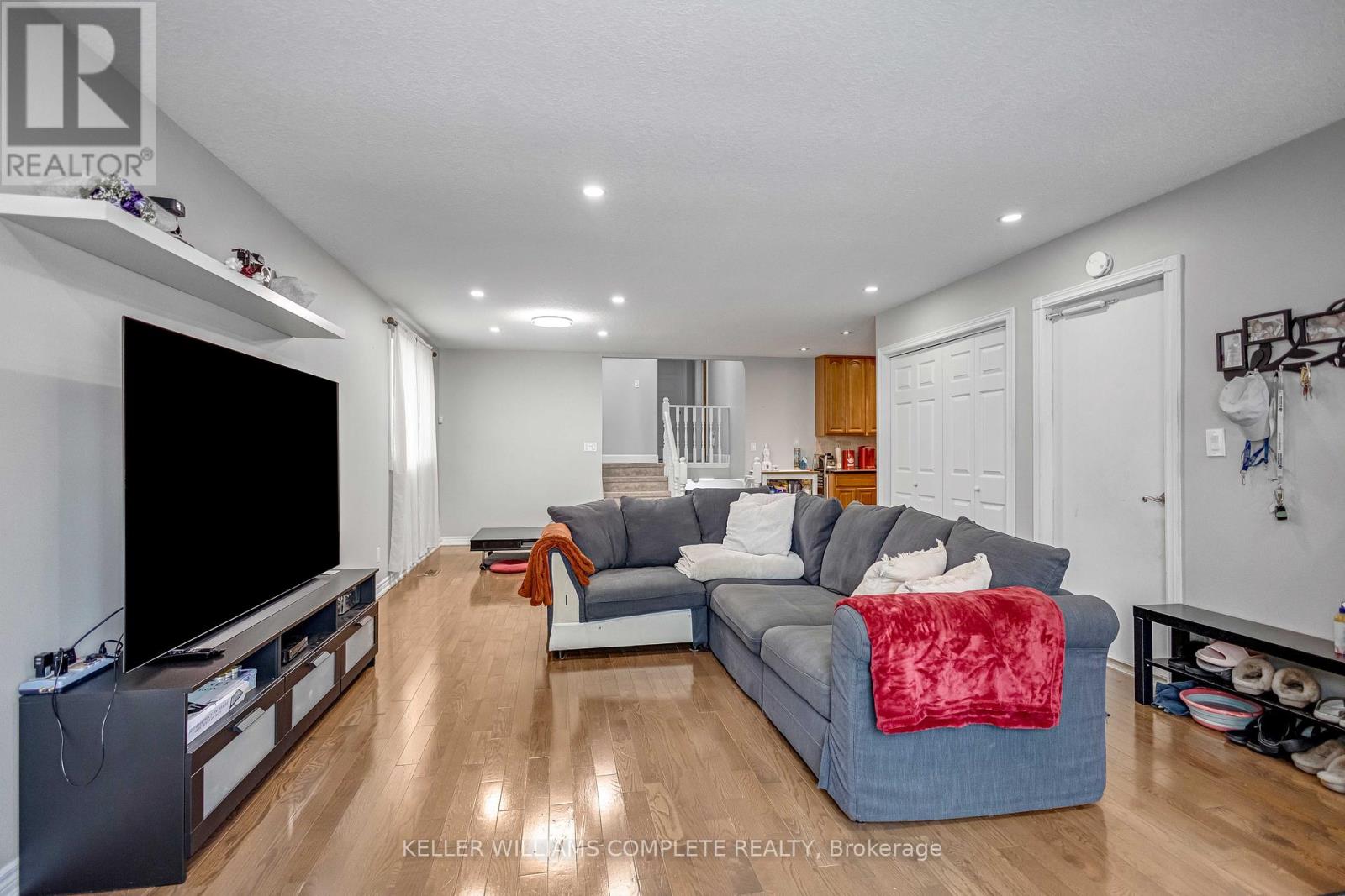 18 Rosewell Street, Hamilton, Ontario  L8W 2L1 - Photo 8 - X12548572