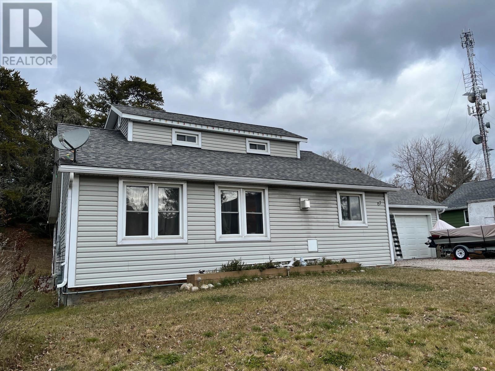 67 Goldshore Road, Red Lake, Ontario P0V 2M0 - Photo 1 - TB253233