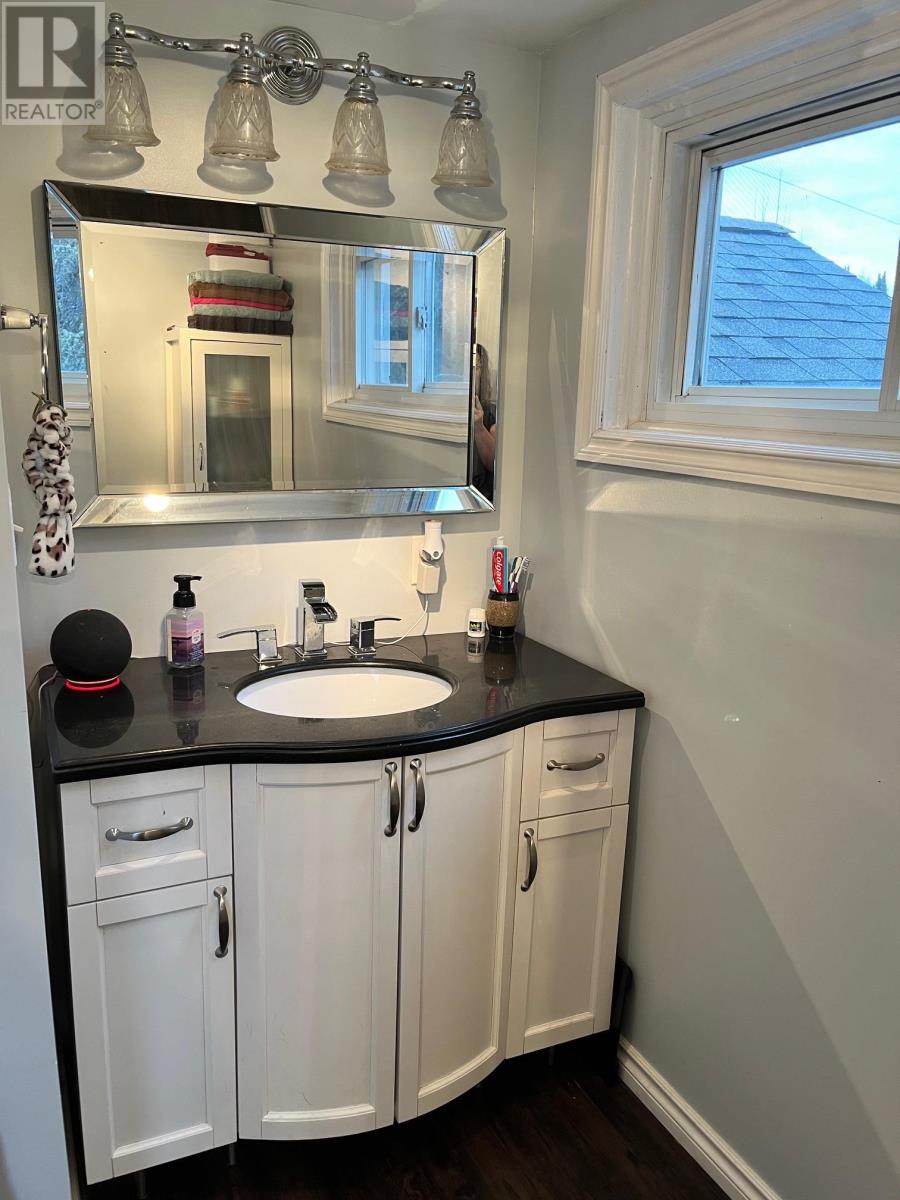 67 Goldshore Road, Red Lake, Ontario P0V 2M0 - Photo 11 - TB253233