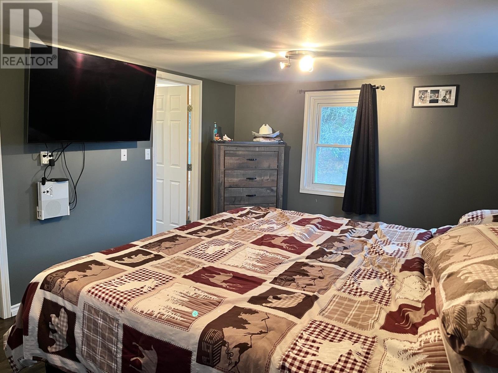 67 Goldshore Road, Red Lake, Ontario P0V 2M0 - Photo 10 - TB253233