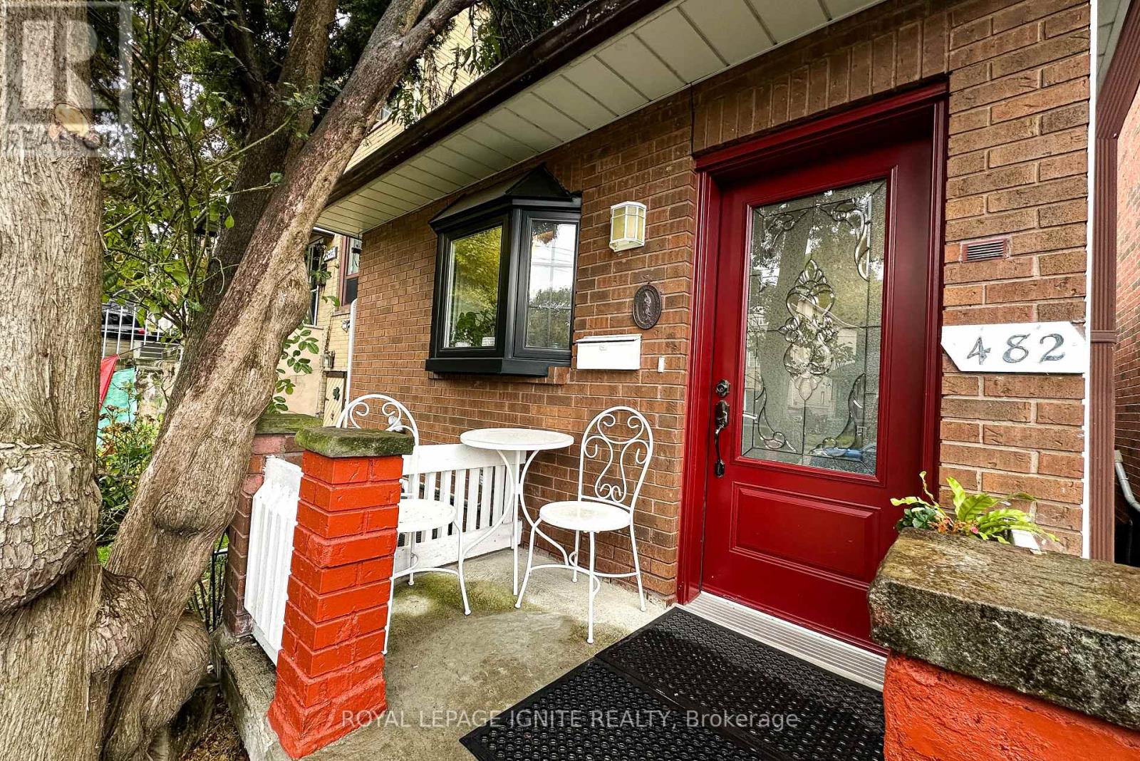 482 Mcroberts Avenue, Toronto, Ontario  M6E 4R4 - Photo 31 - W12548454