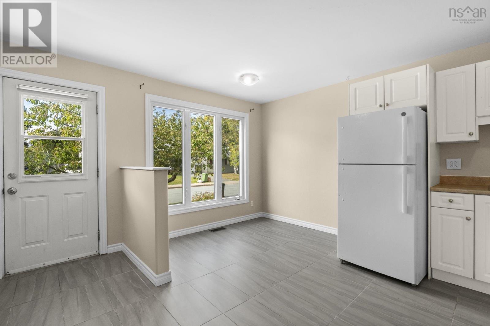 65 Prince Street, Lower Sackville, Nova Scotia  B4C 1L2 - Photo 3 - 202524808