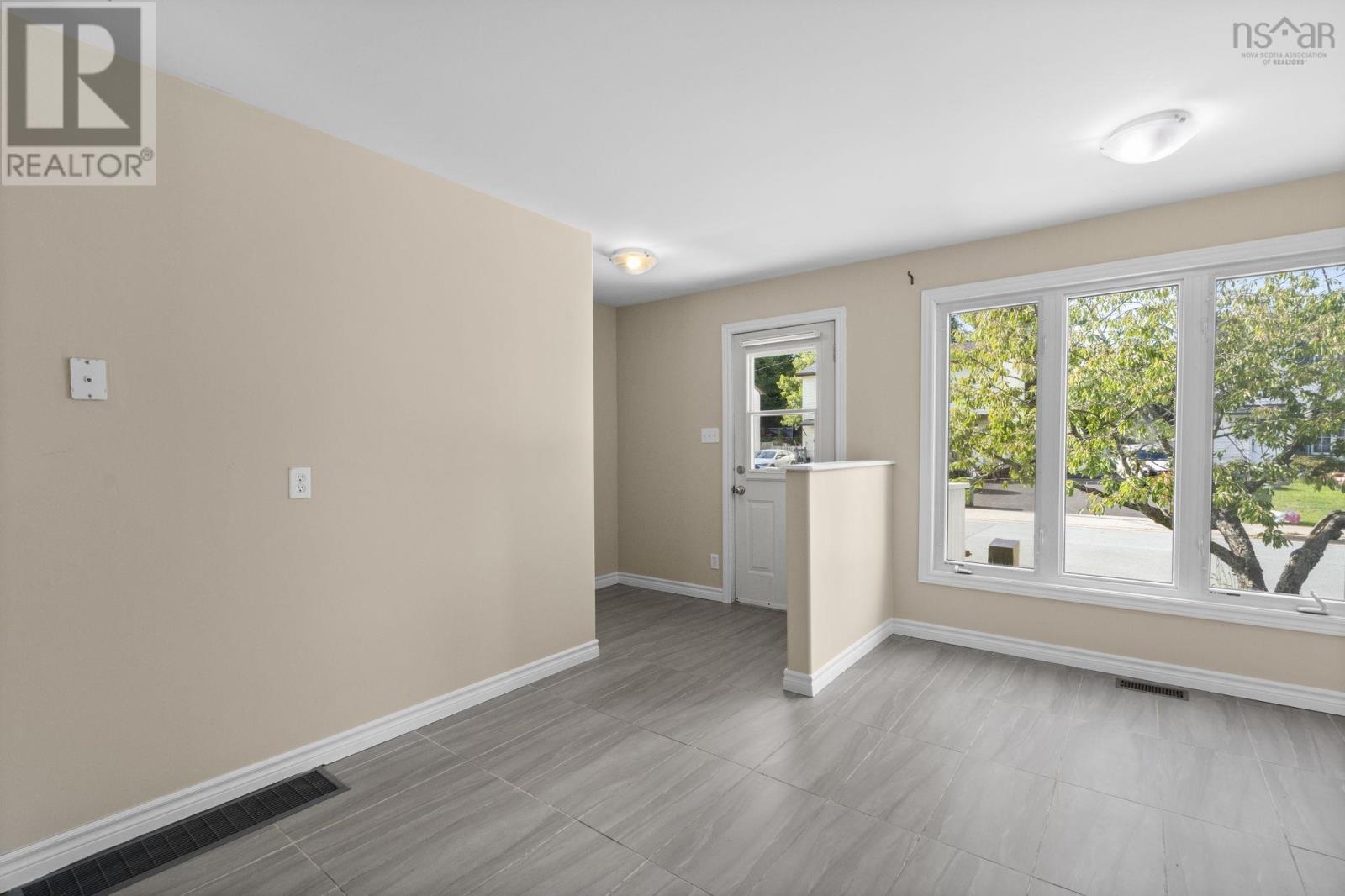 65 Prince Street, Lower Sackville, Nova Scotia  B4C 1L2 - Photo 7 - 202524808