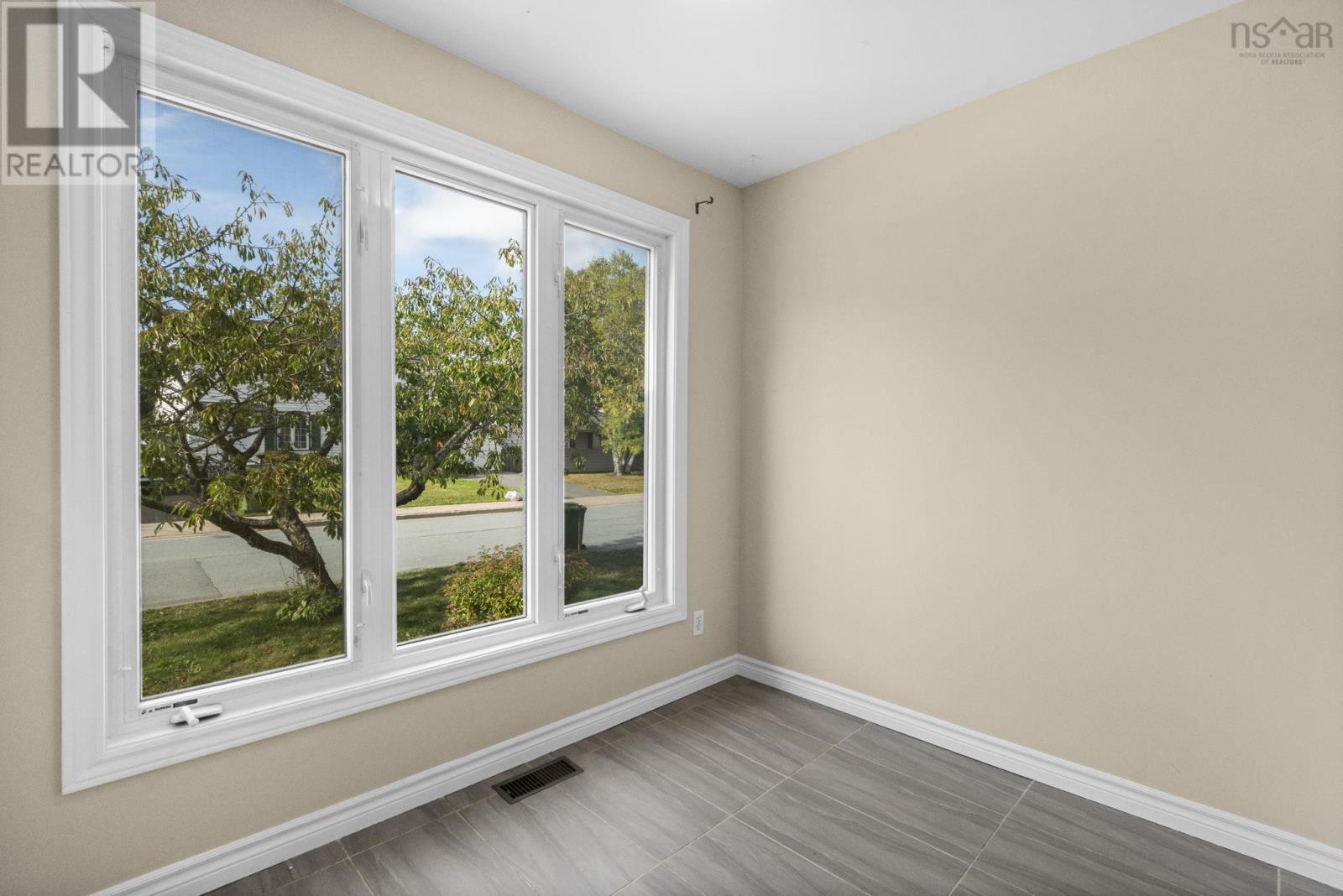 65 Prince Street, Lower Sackville, Nova Scotia  B4C 1L2 - Photo 4 - 202524808