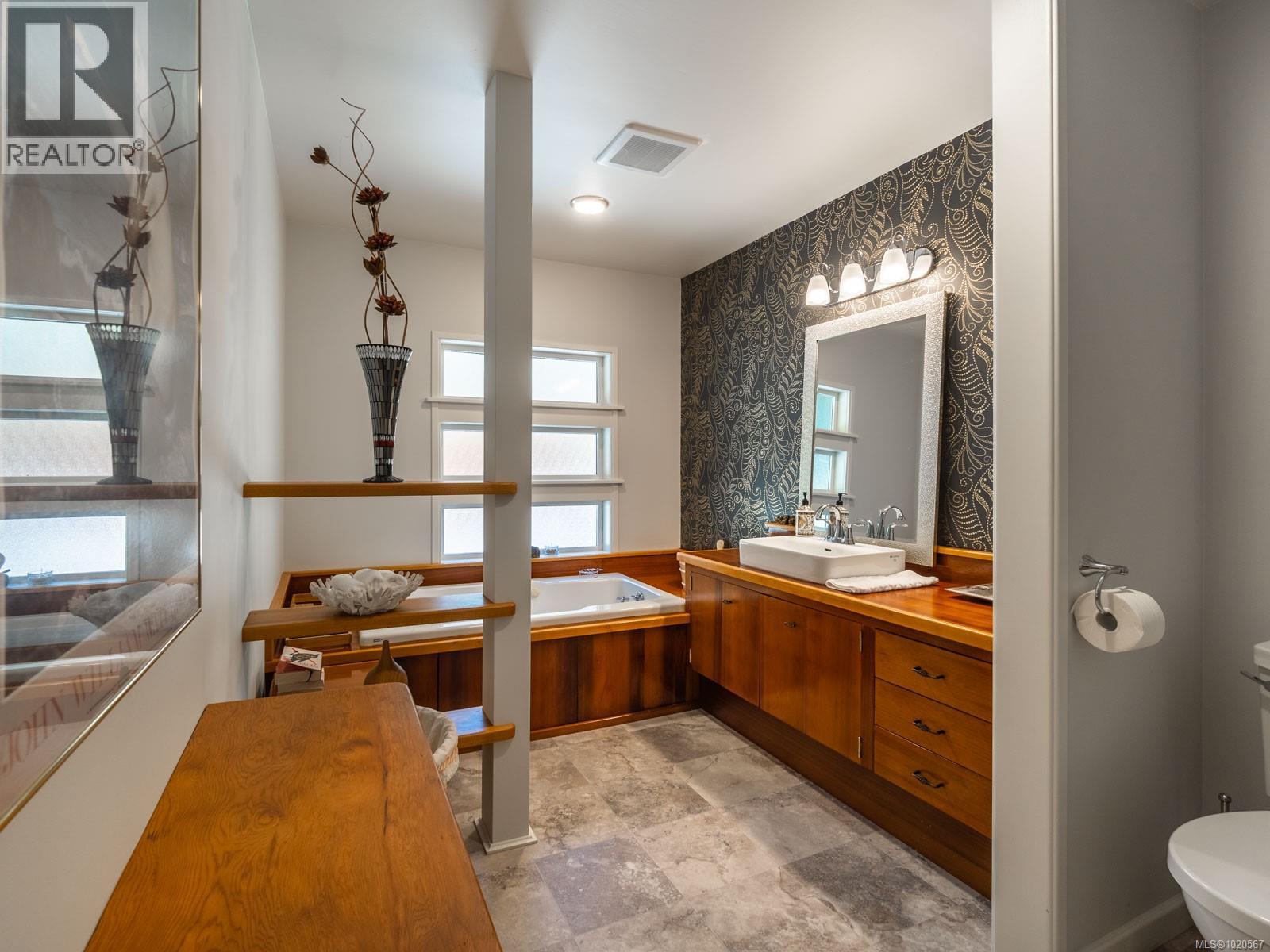 410 17th Ave, Sointula, British Columbia  V0N 3E0 - Photo 38 - 1020567