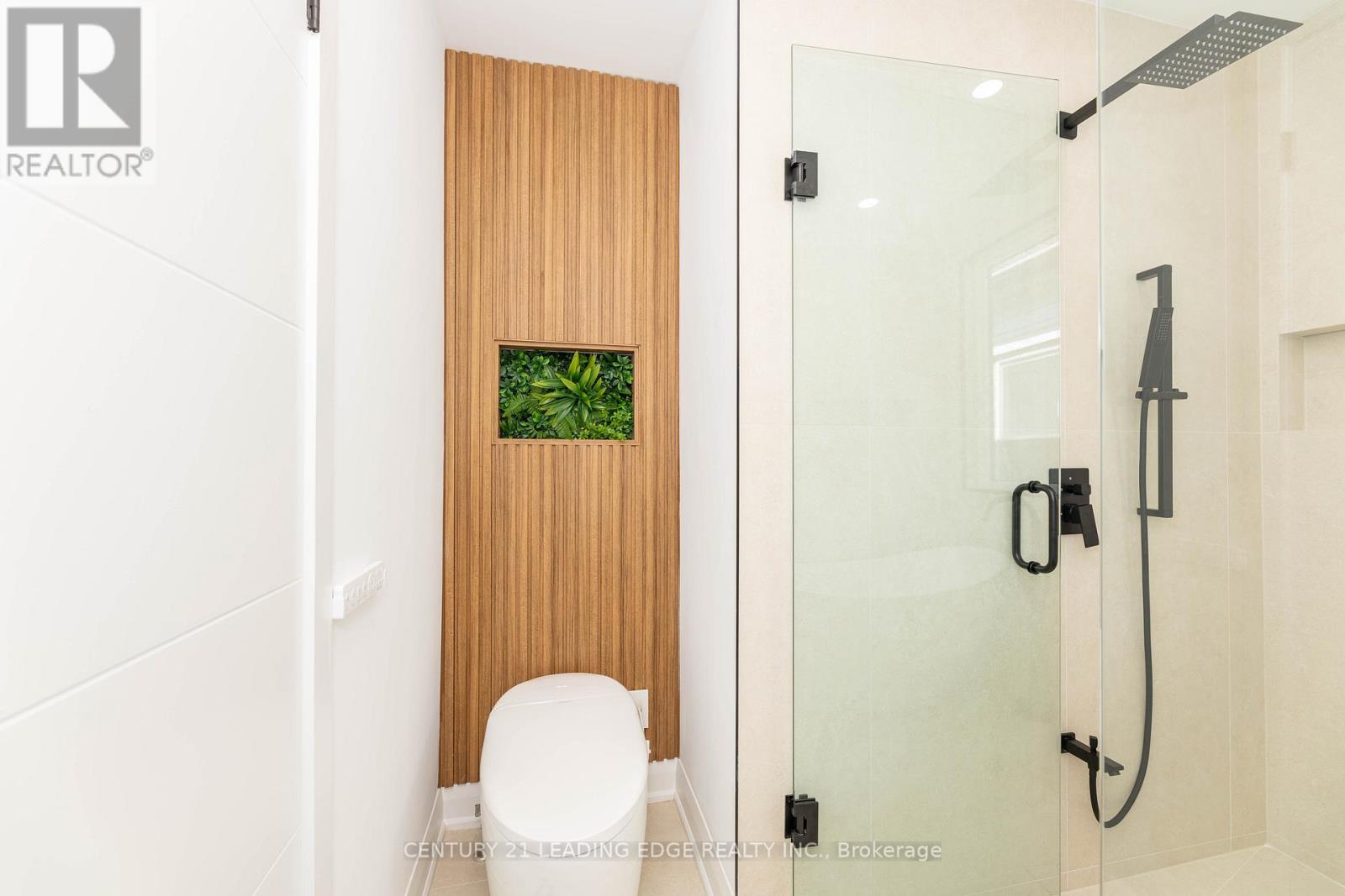 12 Marigold Avenue, Toronto, Ontario  M4M 3B2 - Photo 16 - E12530644