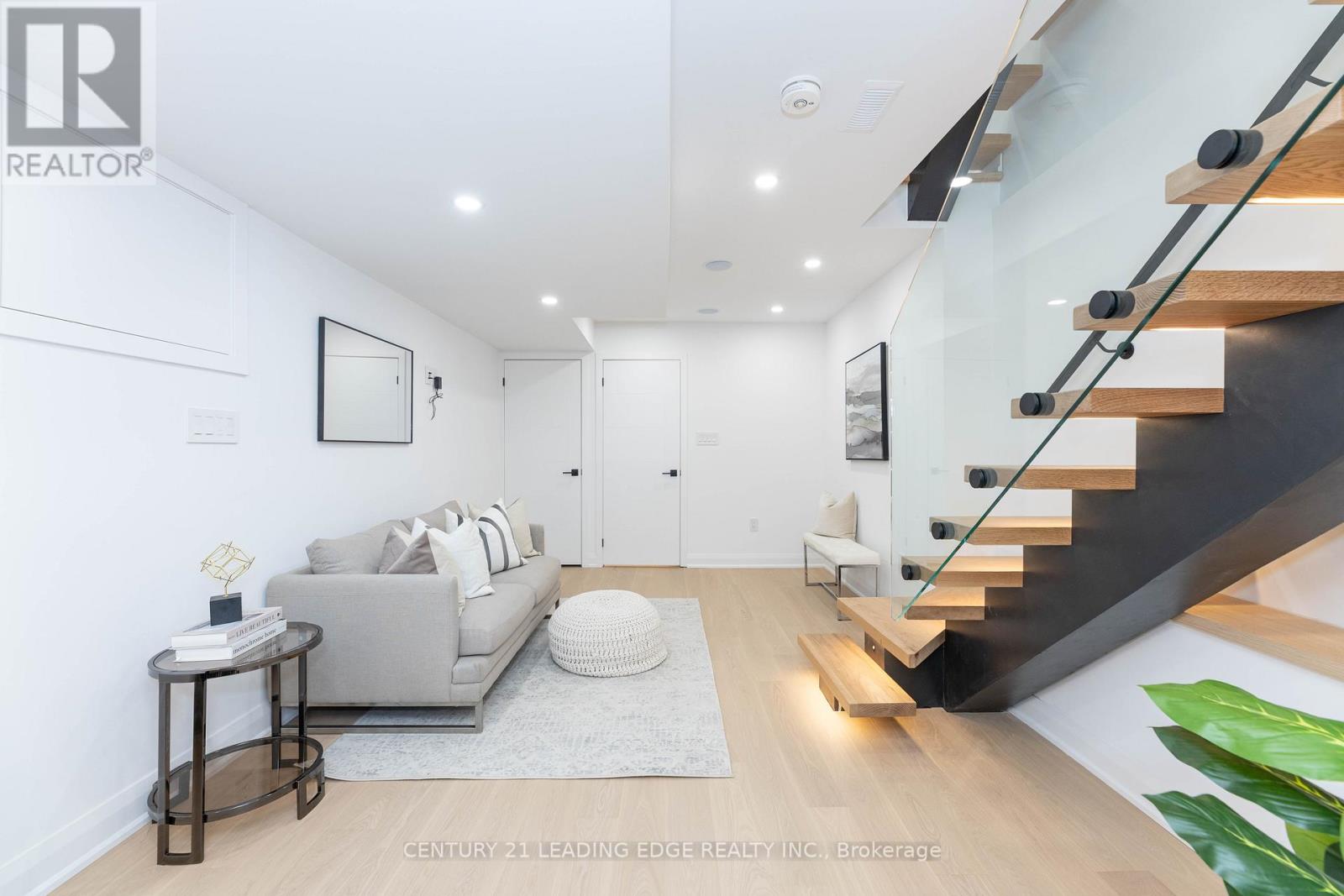 12 Marigold Avenue, Toronto, Ontario  M4M 3B2 - Photo 29 - E12530644