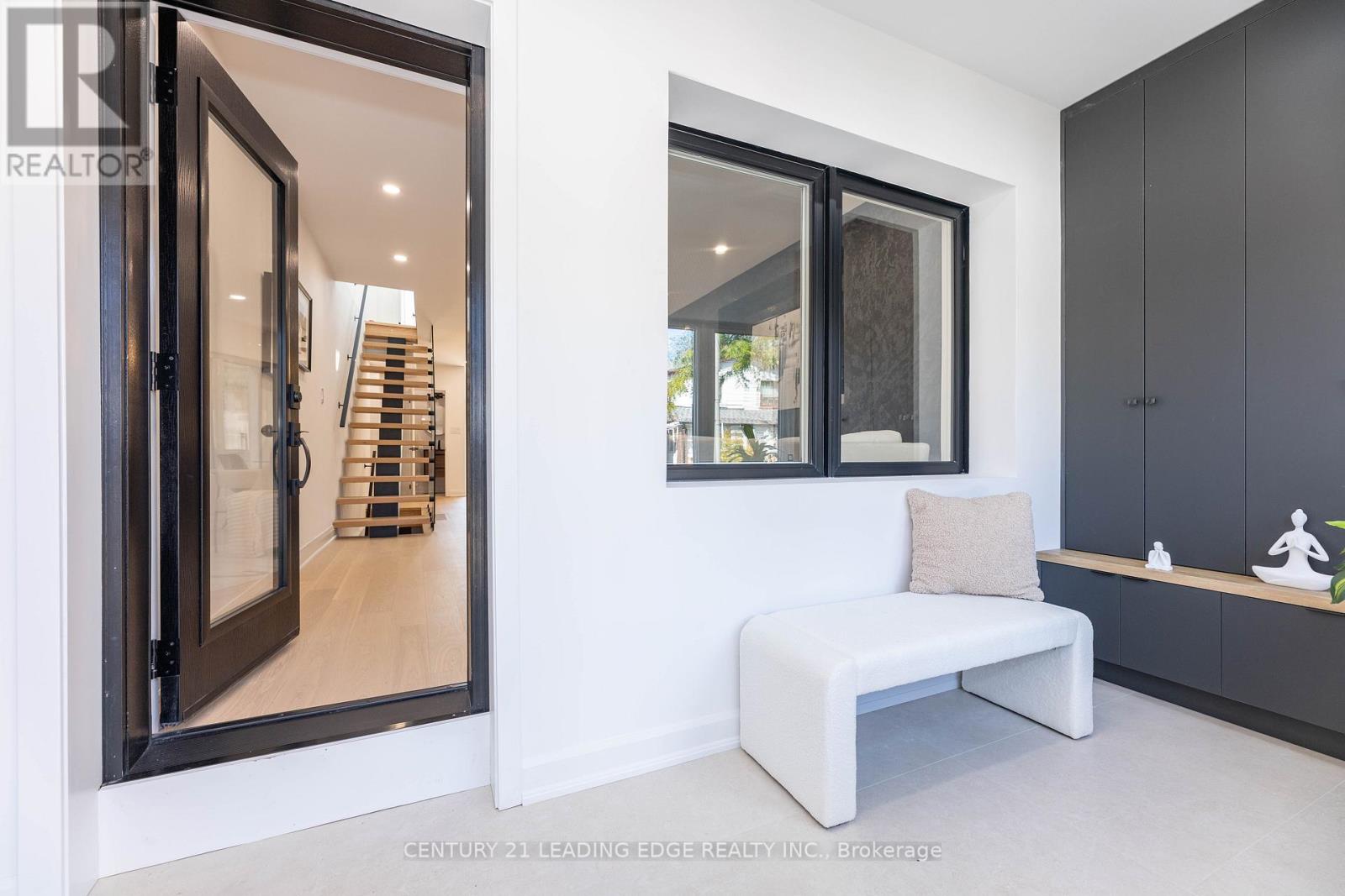 12 Marigold Avenue, Toronto, Ontario  M4M 3B2 - Photo 3 - E12530644