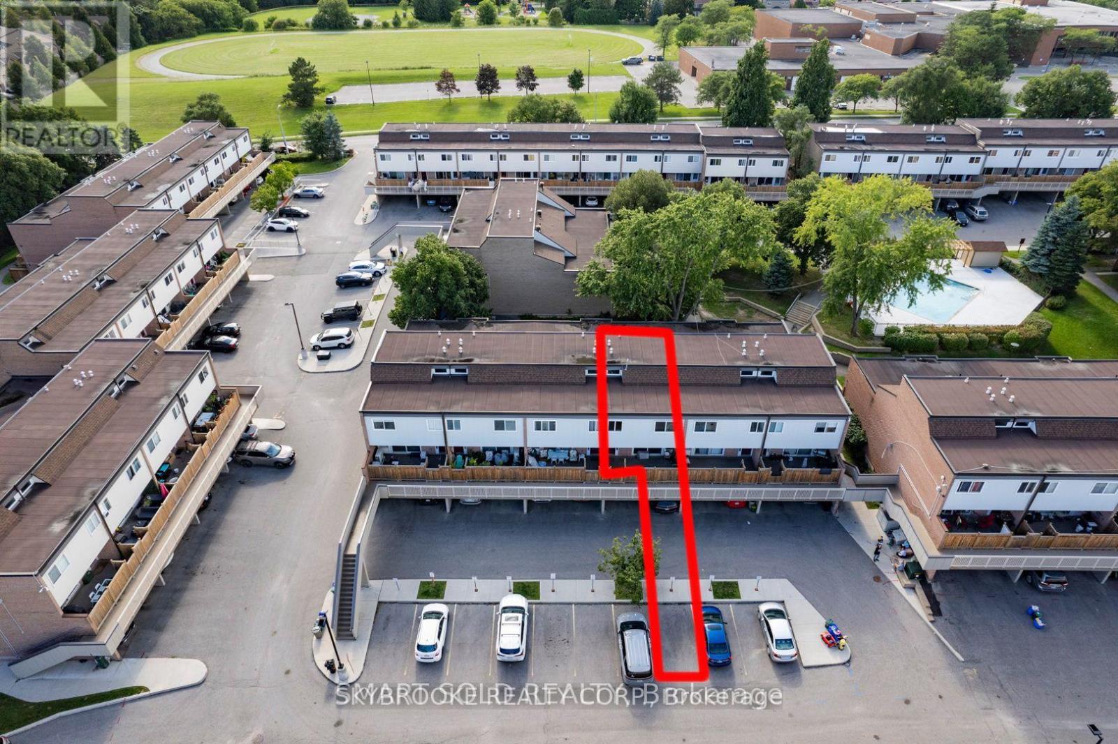 118 - 244 MILESTONE CRESCENT, Aurora, Ontario