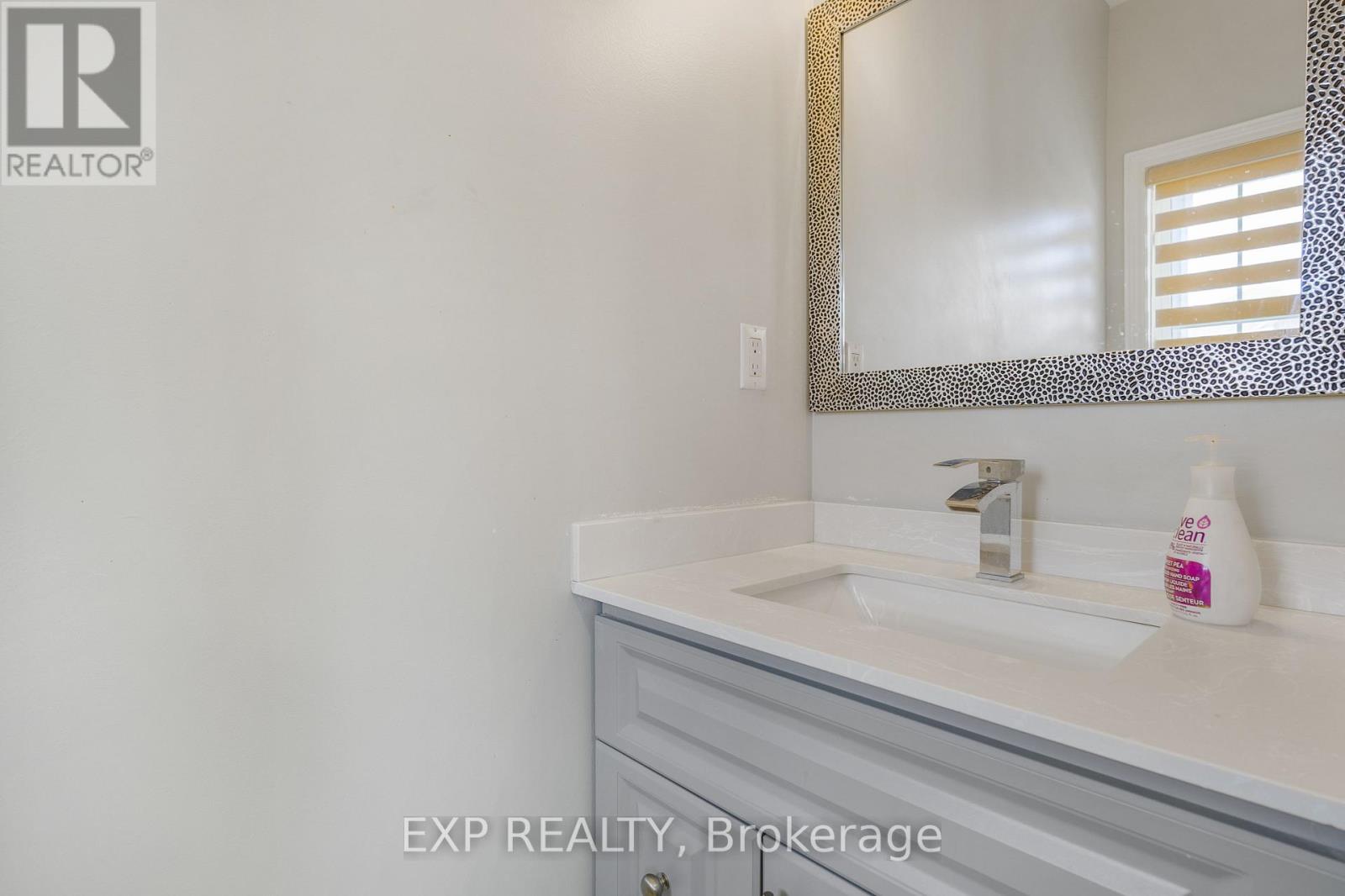 488 John Deisman Boulevard, Vaughan, Ontario L6A 3X8 - Photo 6 - N12548612