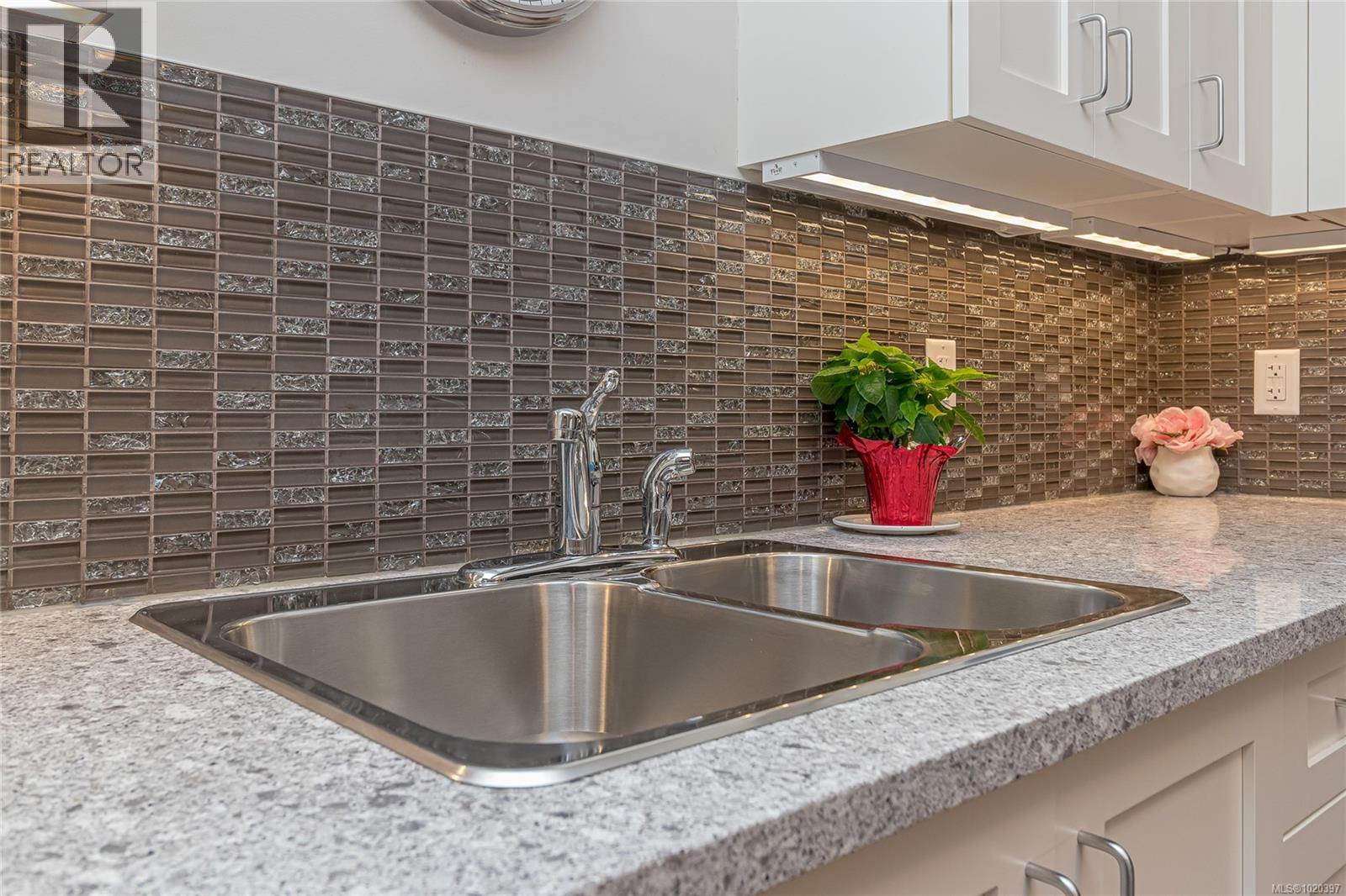 606 917 Avrill Rd, Langford, British Columbia  V9B 0T2 - Photo 13 - 1020397