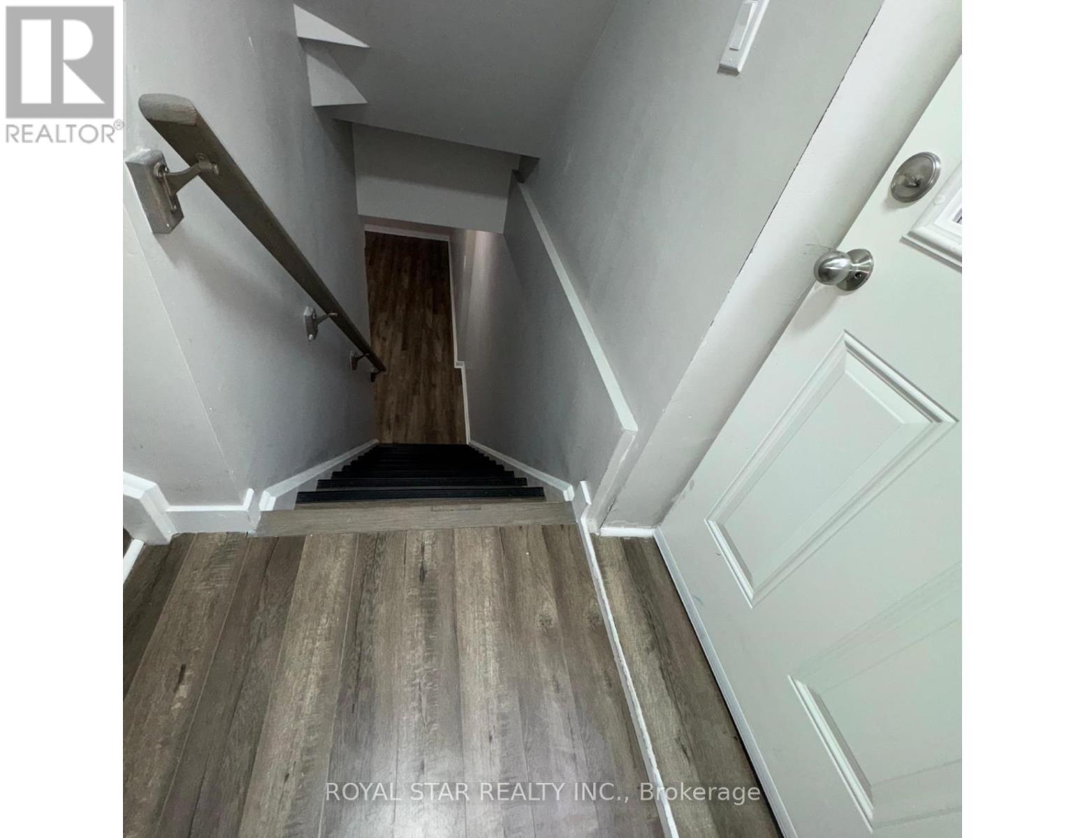 Bsmt - 32 Golden Springs Drive, Brampton, Ontario  L7A 0C7 - Photo 10 - W12548602