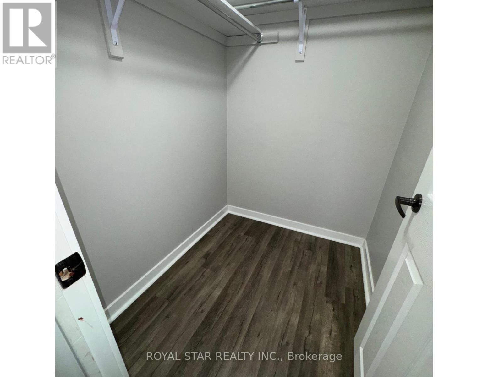 Bsmt - 32 Golden Springs Drive, Brampton, Ontario  L7A 0C7 - Photo 3 - W12548602