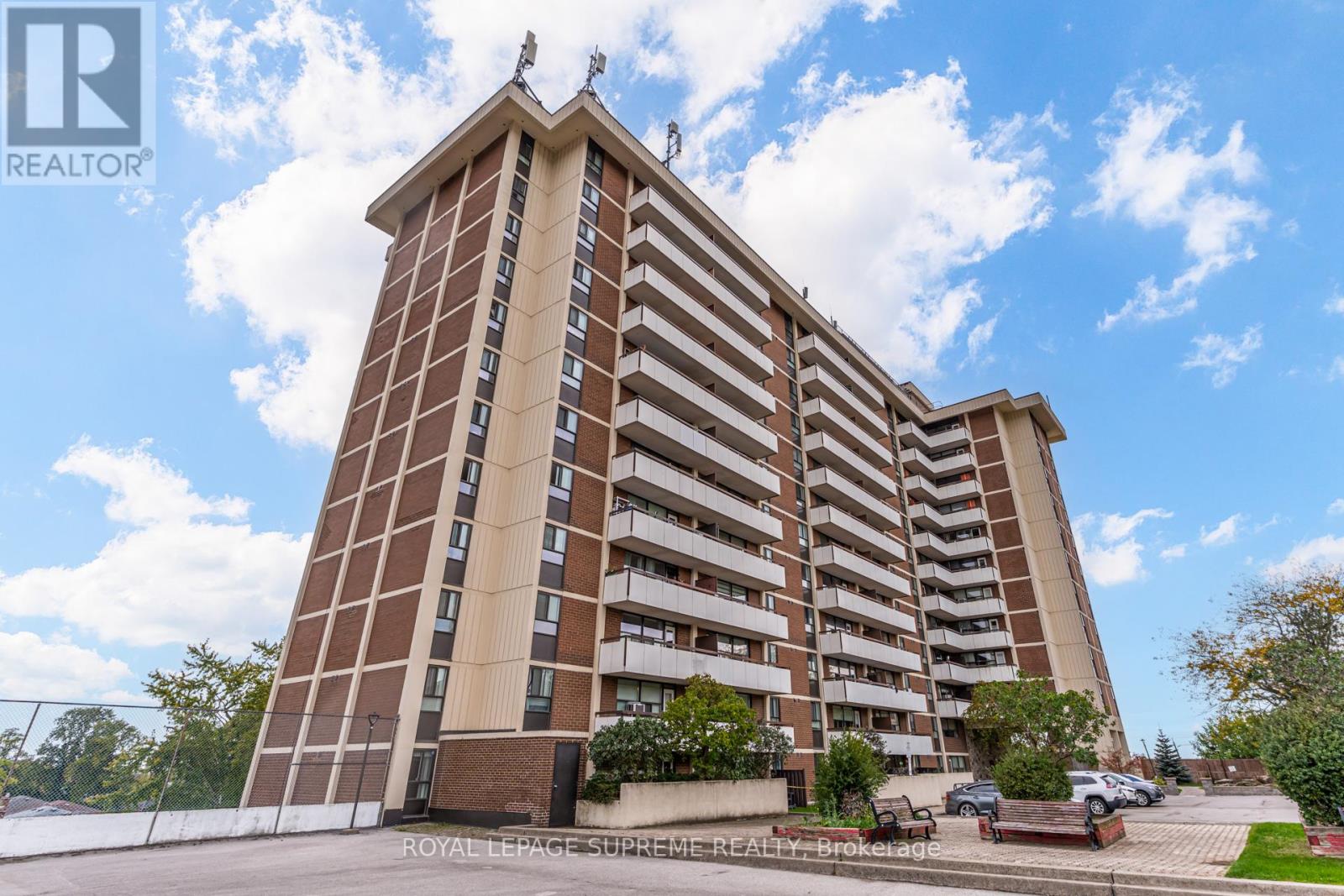 206 - 541 Blackthorn Avenue, Toronto, Ontario  M6M 5A6 - Photo 2 - W12452581