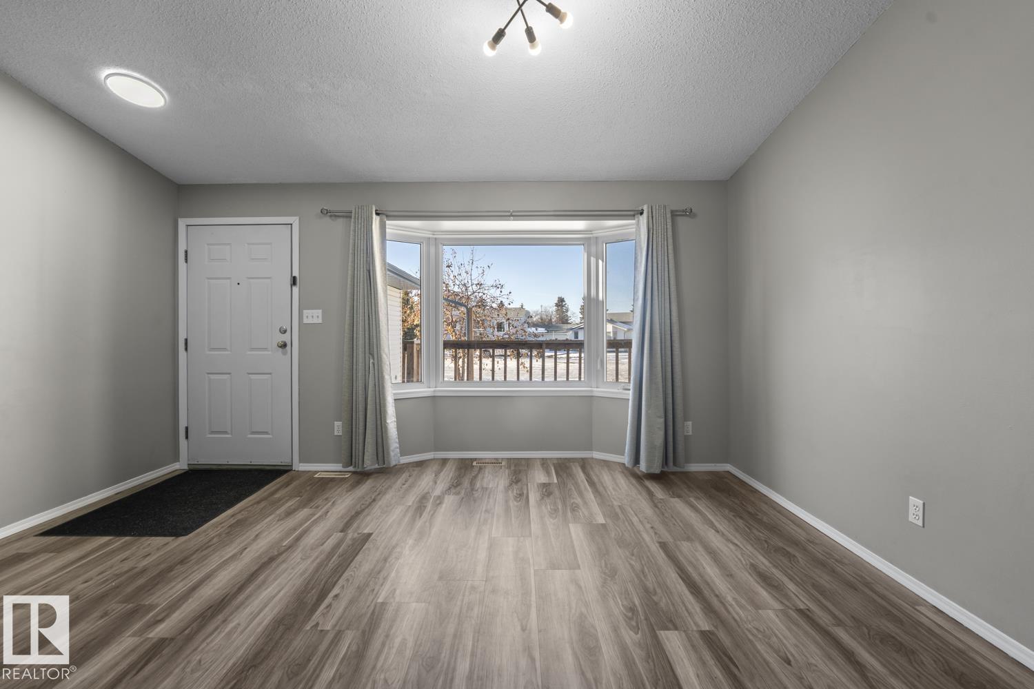 #4 9th Street Cl, Cold Lake, Alberta  T9M 1K1 - Photo 3 - E4465877