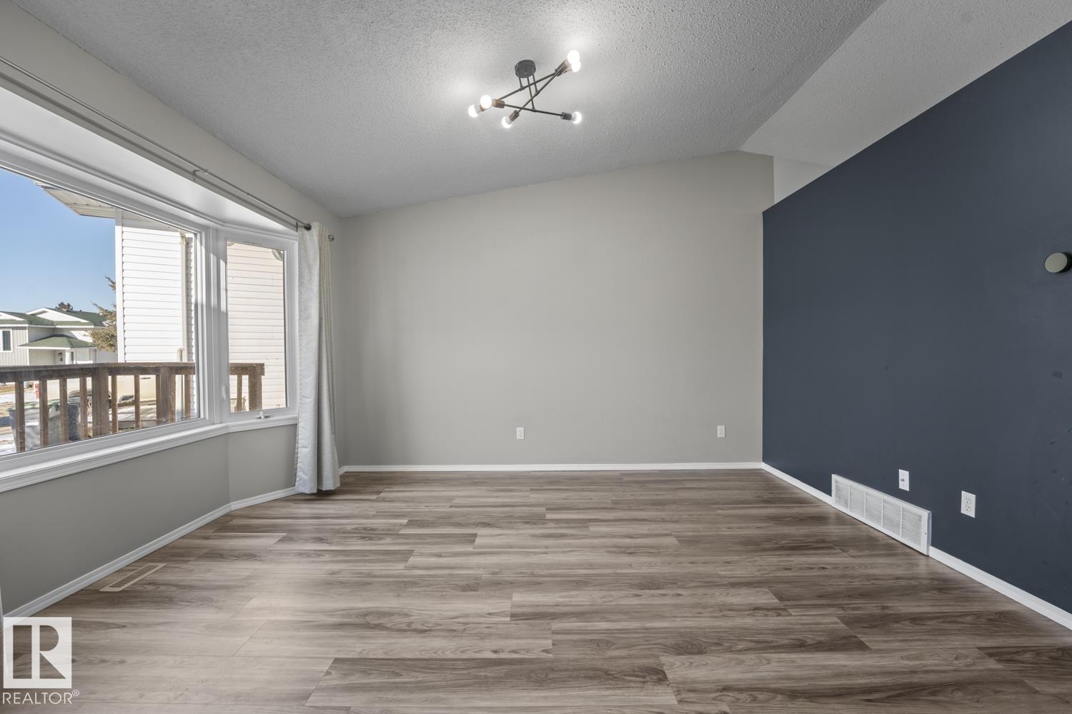 #4 9th Street Cl, Cold Lake, Alberta  T9M 1K1 - Photo 4 - E4465877