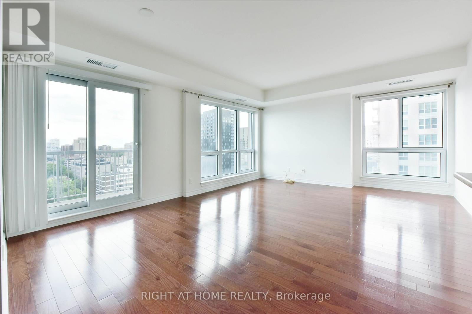 1608 - 234 Rideau Street, Ottawa, Ontario  K1N 0A9 - Photo 8 - X12548640