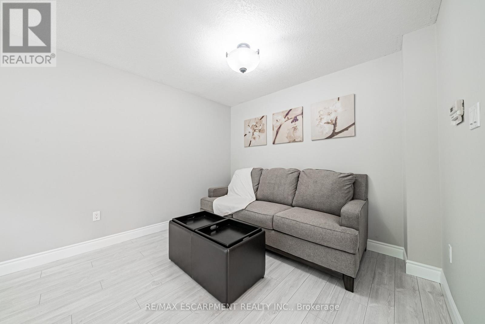 12 Quinlan Court, Hamilton, Ontario  L8W 1K1 - Photo 16 - X12548592