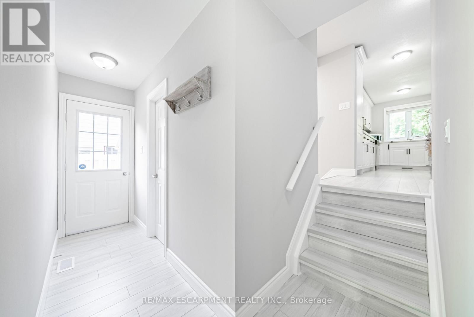 12 Quinlan Court, Hamilton, Ontario  L8W 1K1 - Photo 23 - X12548592