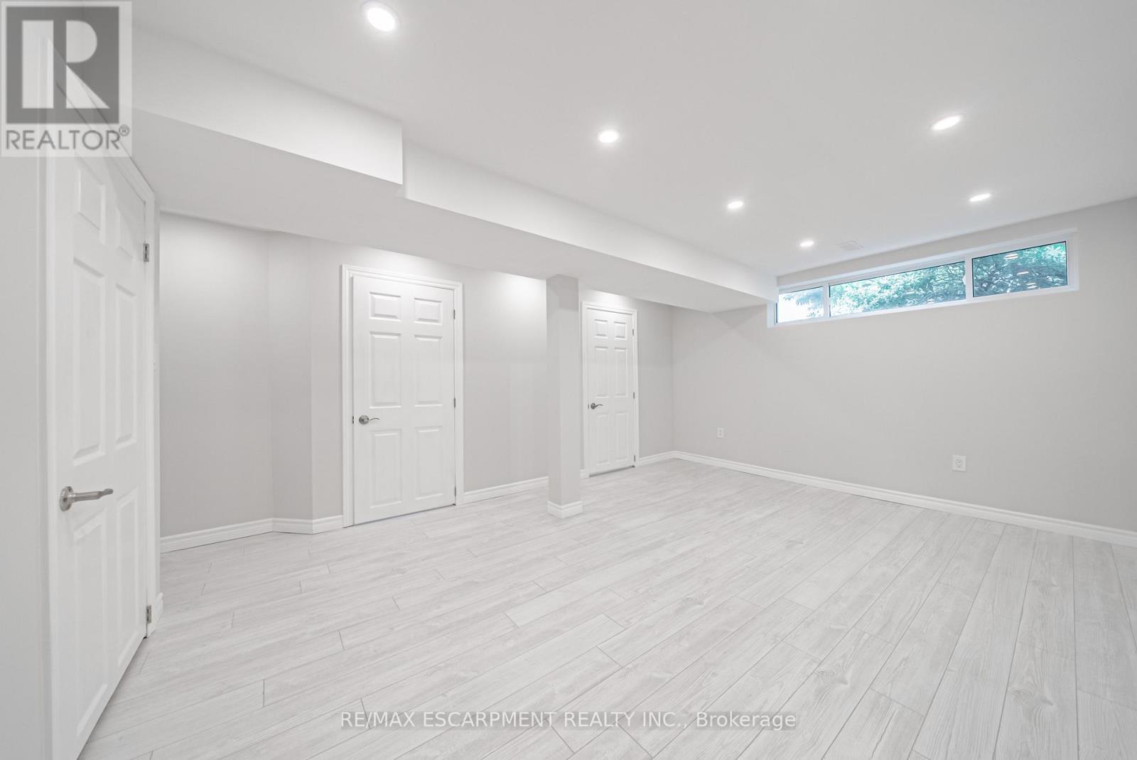 12 Quinlan Court, Hamilton, Ontario  L8W 1K1 - Photo 31 - X12548592