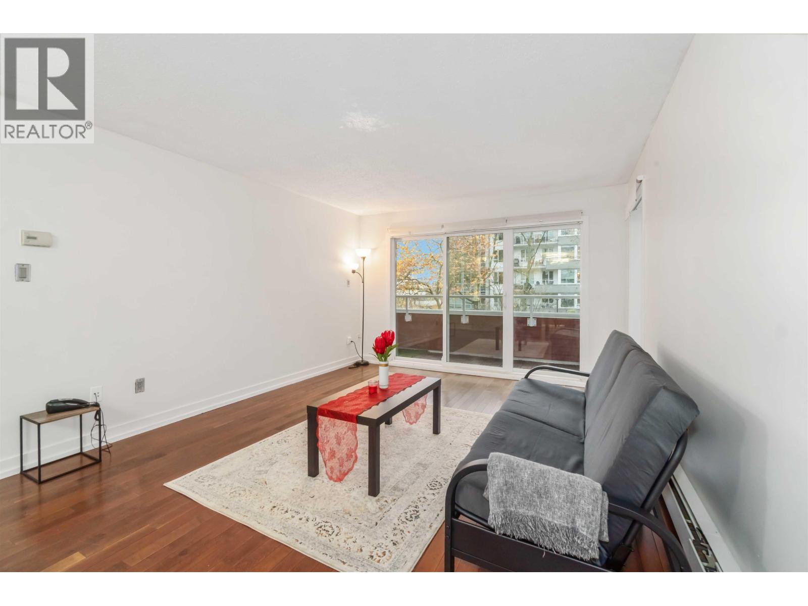 202 250 W 1st Street, North Vancouver, British Columbia  V7M 1B4 - Photo 8 - R3066993