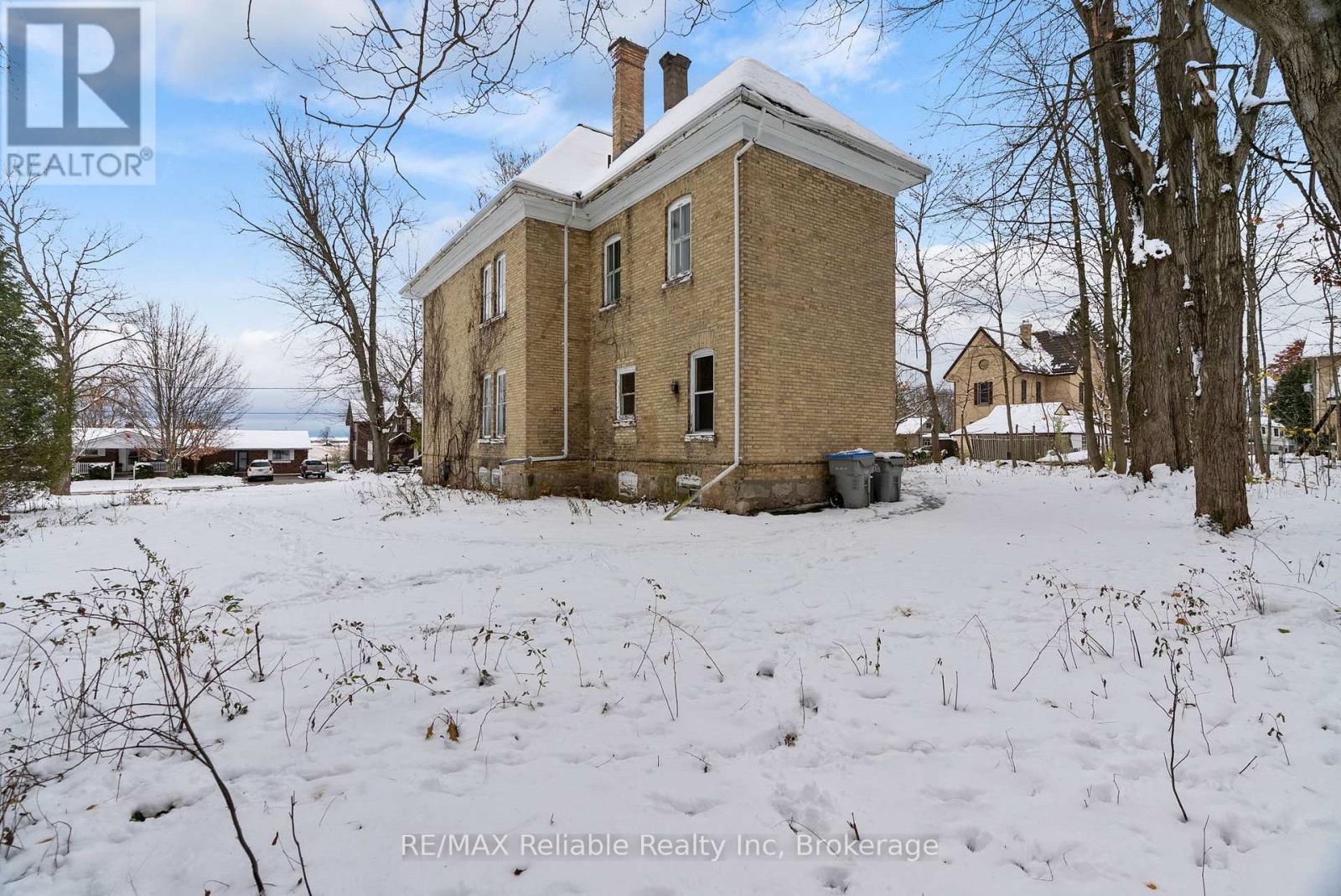 101 Centre Street, Huron East, Ontario  N0K 1W0 - Photo 39 - X12548654