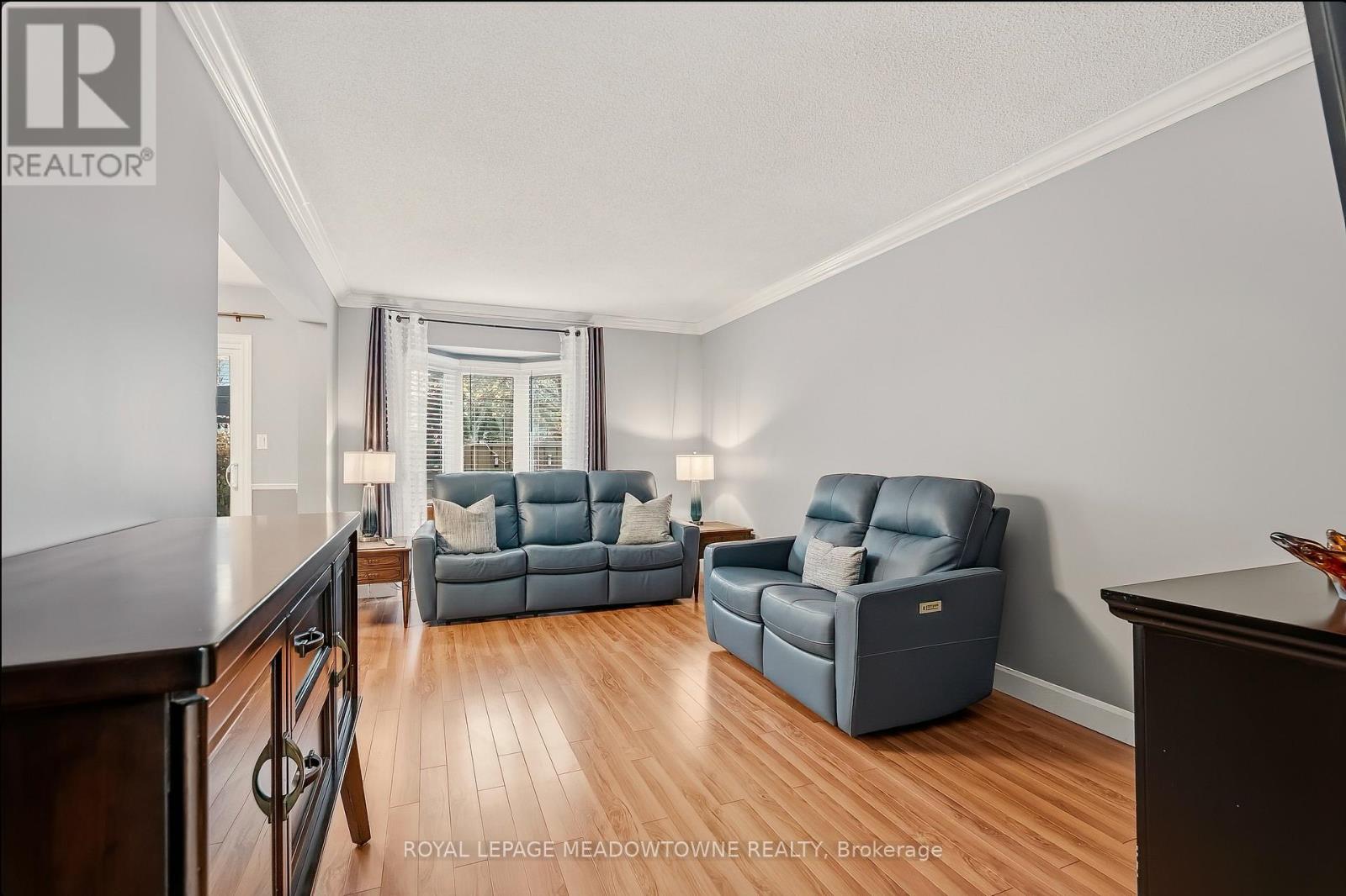 44 - 1 Royalwood Court, Hamilton, Ontario  L8E 4Y3 - Photo 2 - X12548228