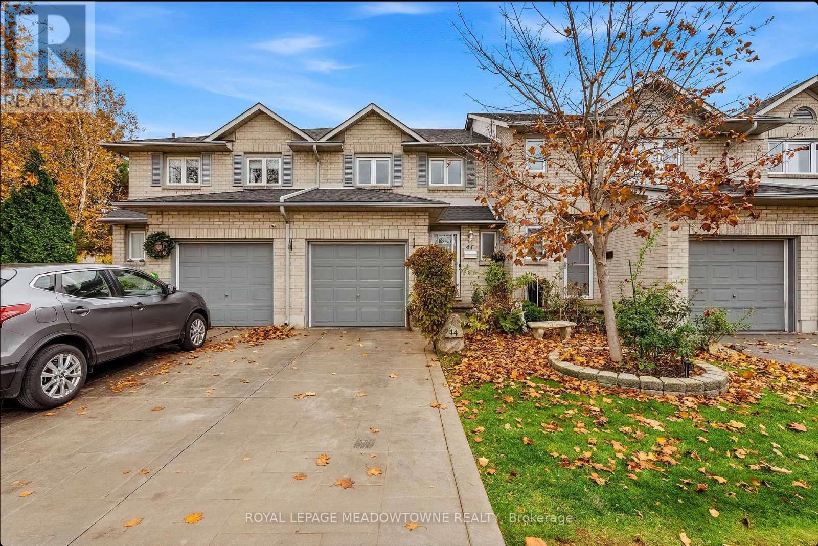 44 - 1 Royalwood Court, Hamilton, Ontario  L8E 4Y3 - Photo 4 - X12548228