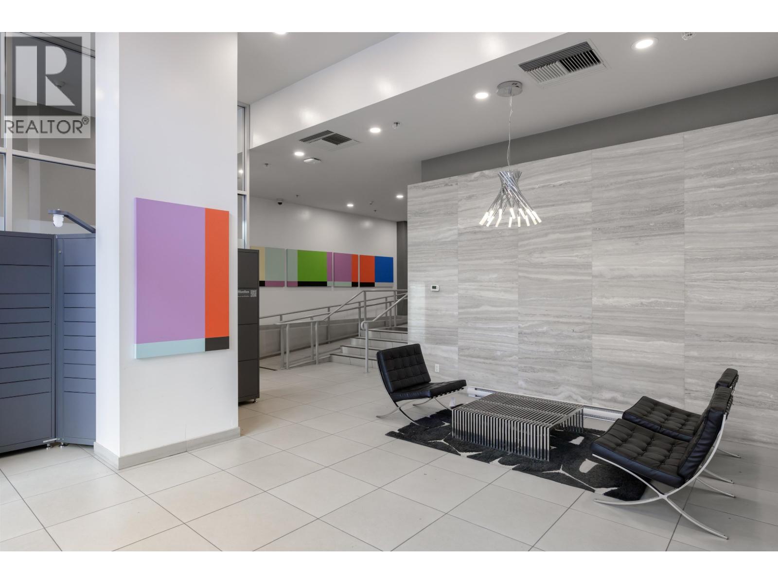 1710 788 Hamilton Street, Vancouver, British Columbia V6B 0E9 - Photo 2 - R3066810