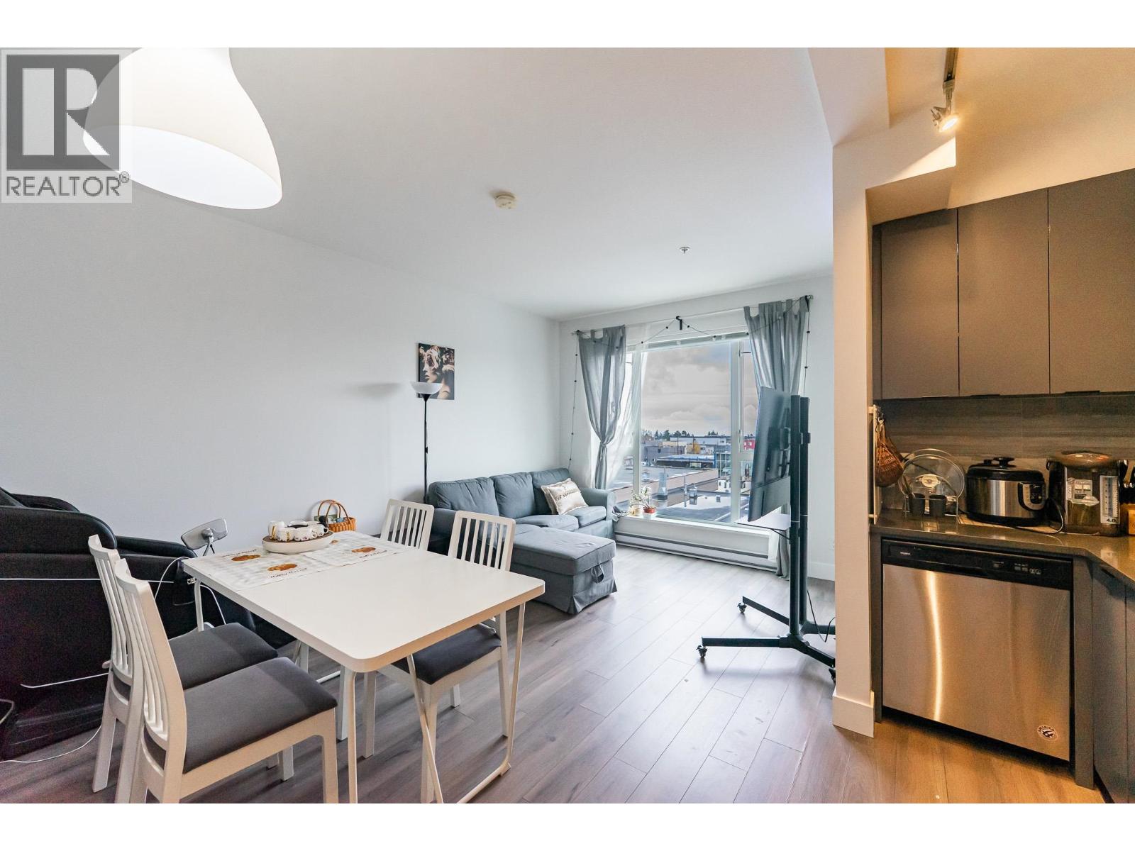 PH35 5355 LANE STREET, burnaby, British Columbia