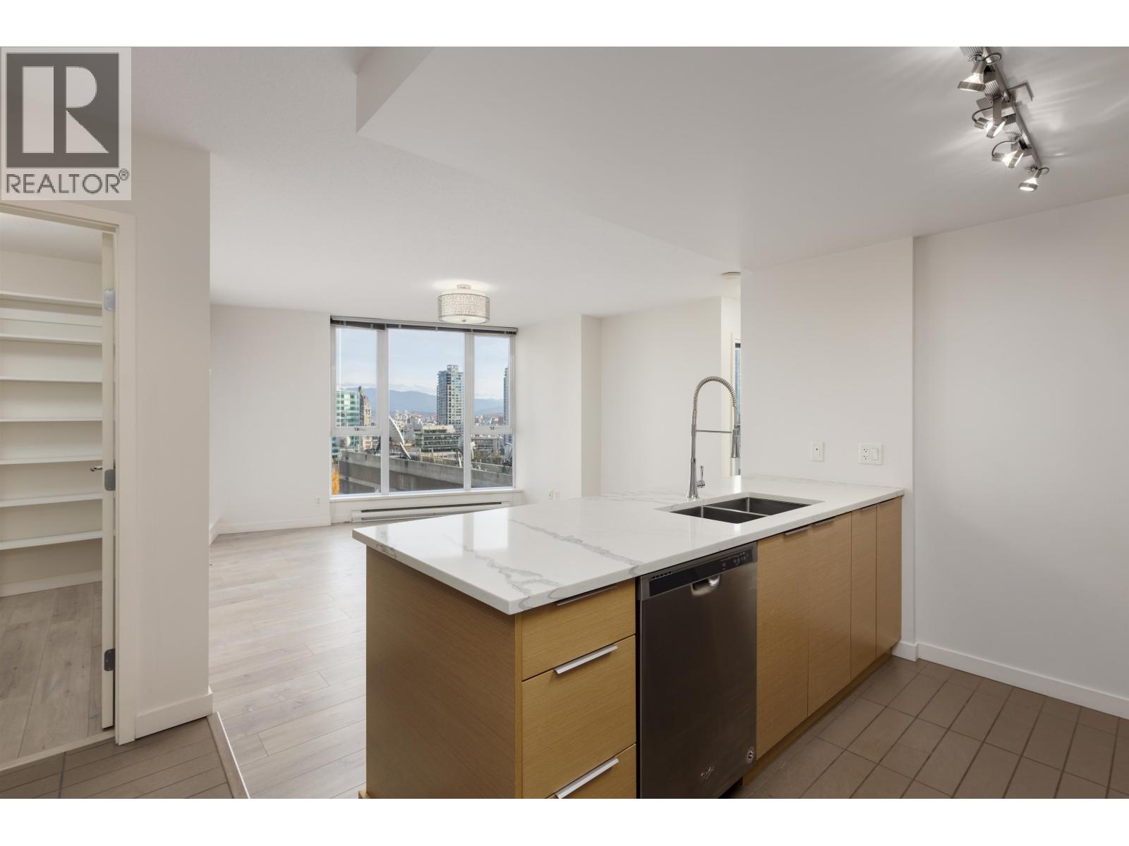 1710 788 Hamilton Street, Vancouver, British Columbia V6B 0E9 - Photo 6 - R3066810