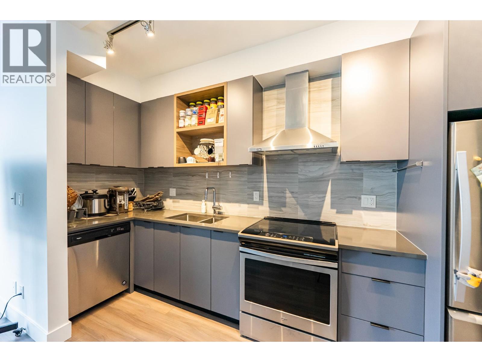 Ph35 5355 Lane Street, Burnaby, British Columbia  V5H 0H1 - Photo 8 - R3067616