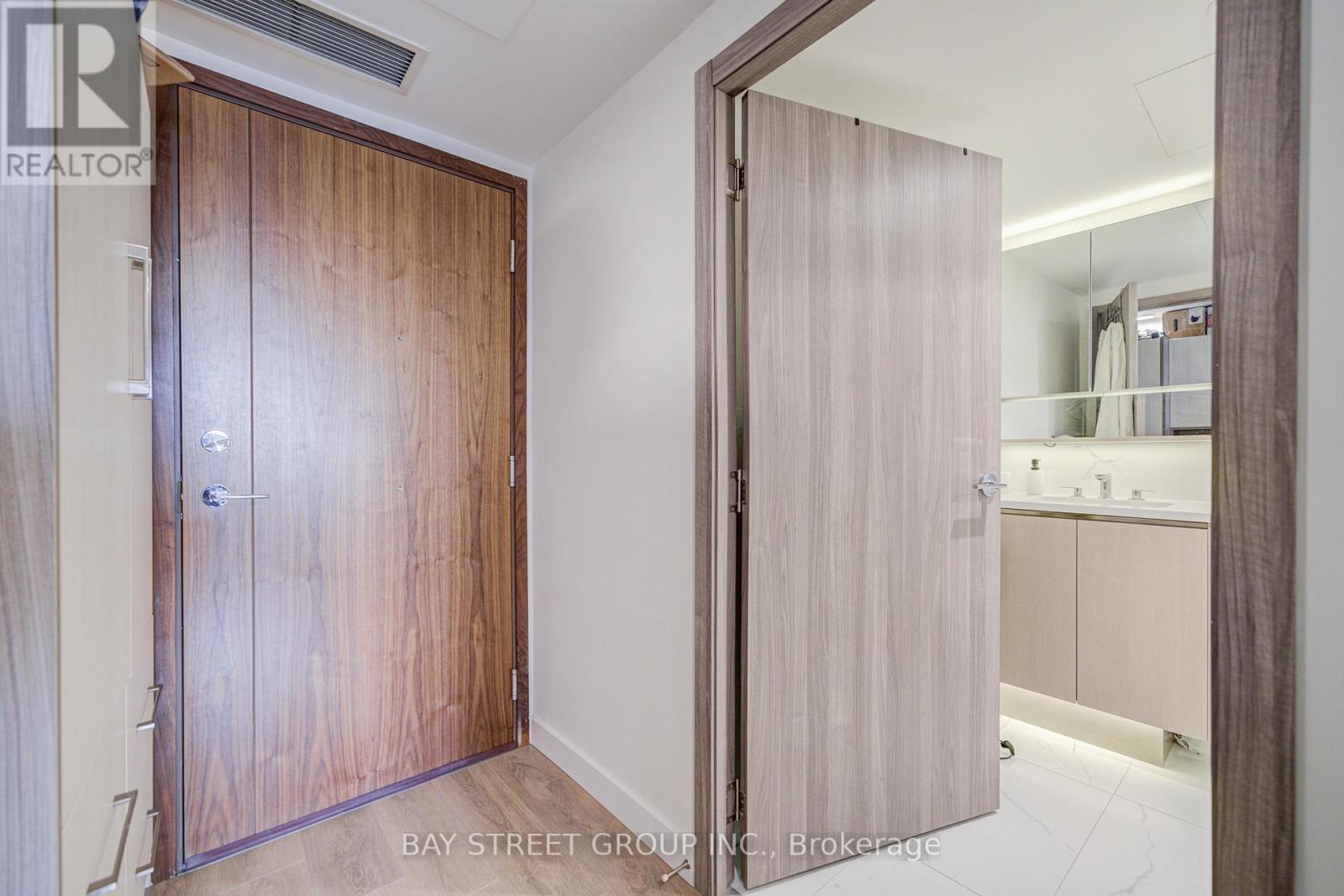 2110 - 38 Widmer Street, Toronto, Ontario  M5V 0P7 - Photo 13 - C12548650