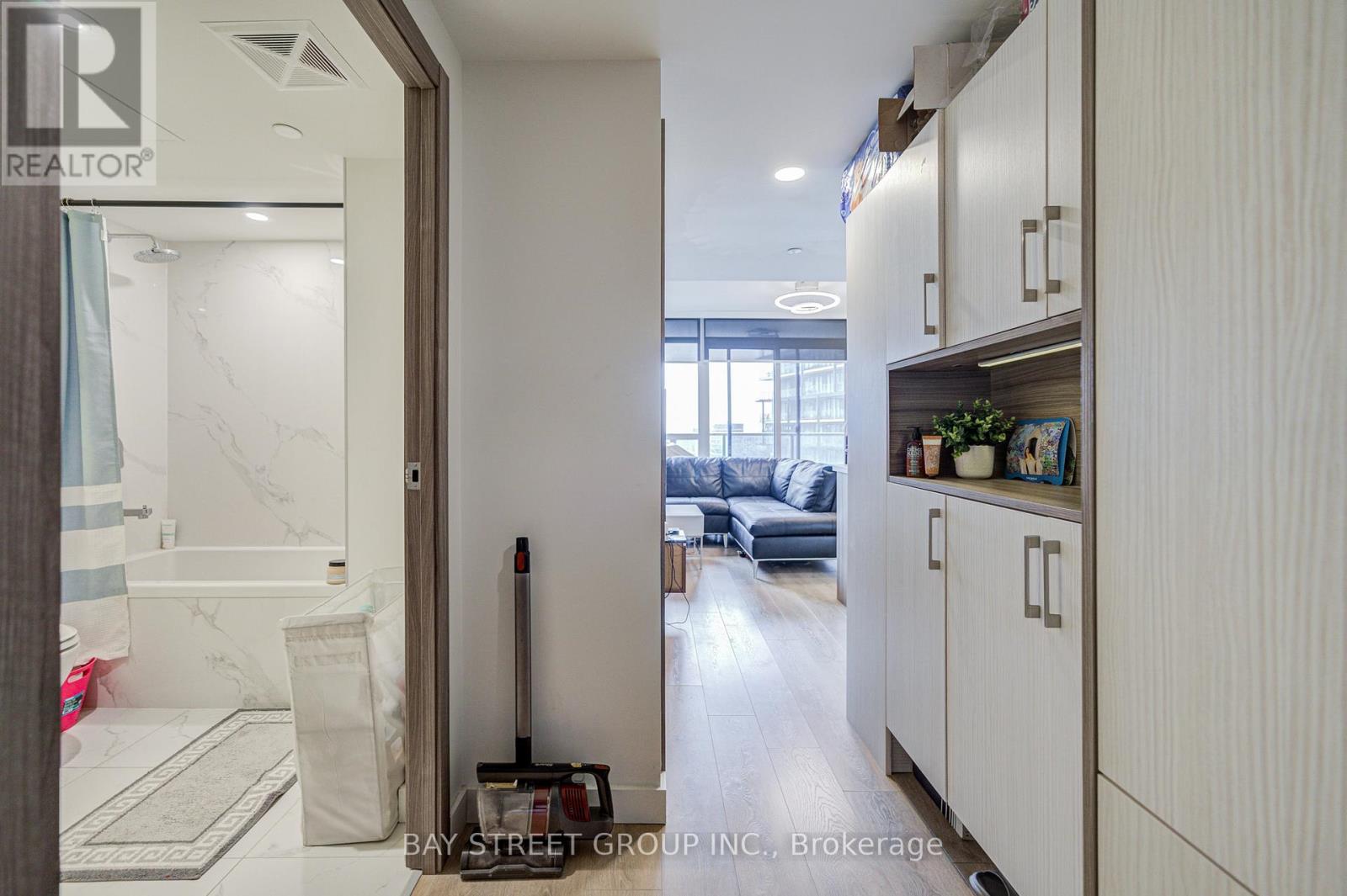 2110 - 38 Widmer Street, Toronto, Ontario  M5V 0P7 - Photo 14 - C12548650